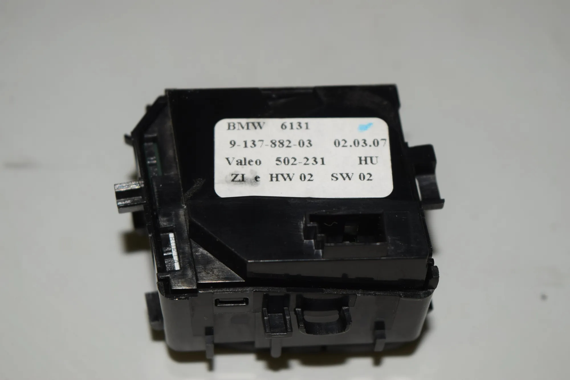 Other Control Units – OEM 9137882 · BMW 5 (E60) 520 d 2007 – 6