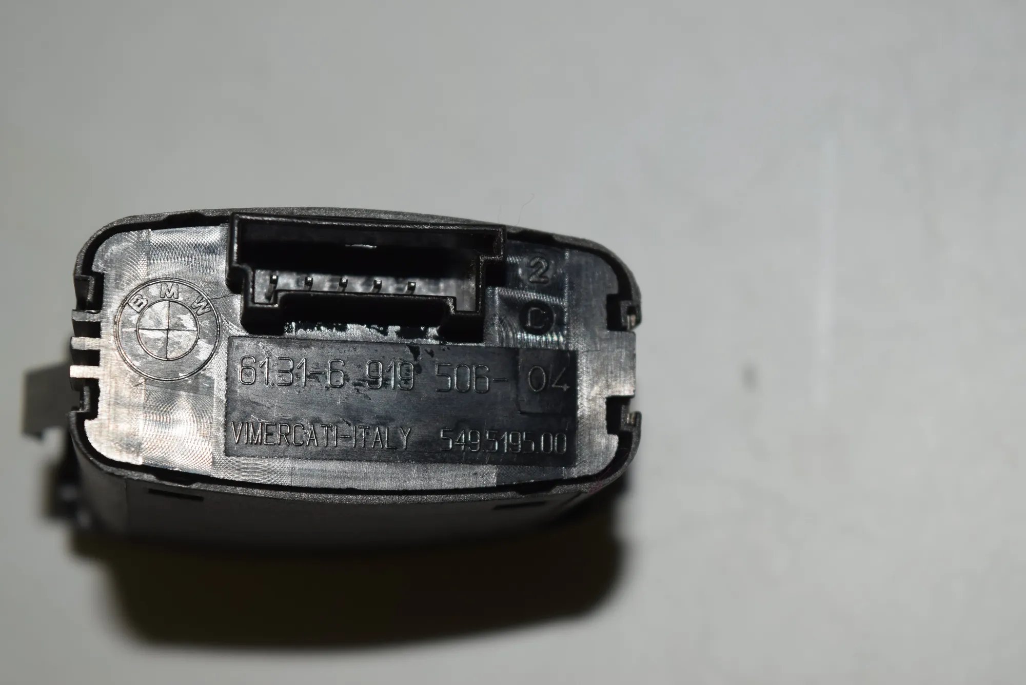 Switches – OEM 6919506 · BMW 5 (E60) 520 d 2007 – 4