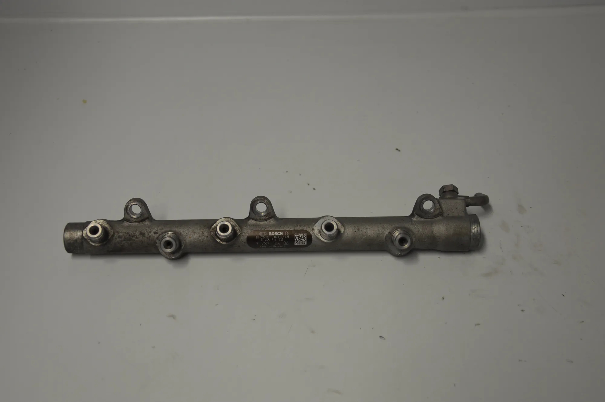 Fuel Rail – OEM 7787164 · BMW 5 (E60) 520 d 2007