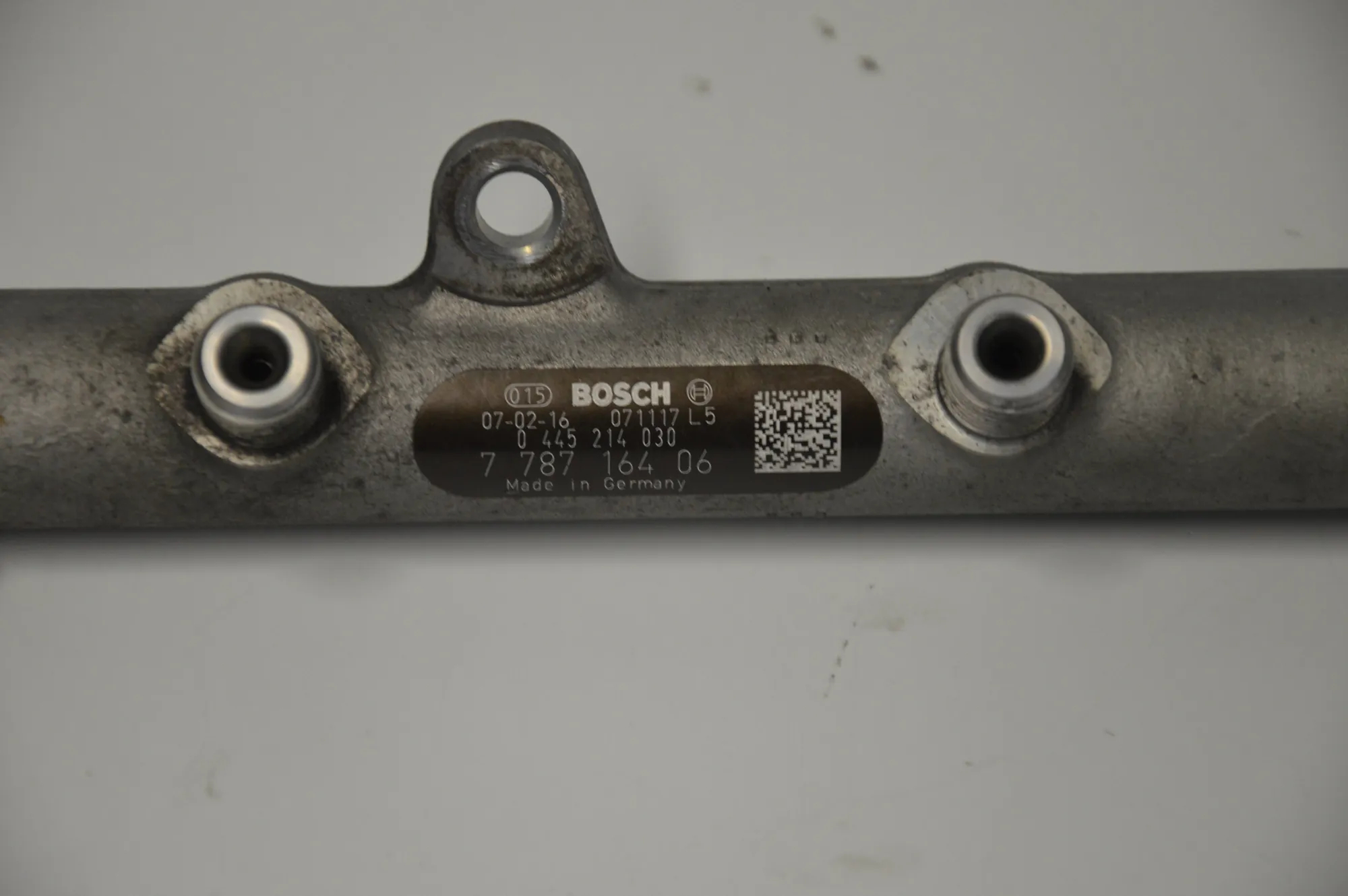 Fuel Rail – OEM 7787164 · BMW 5 (E60) 520 d 2007 – 2