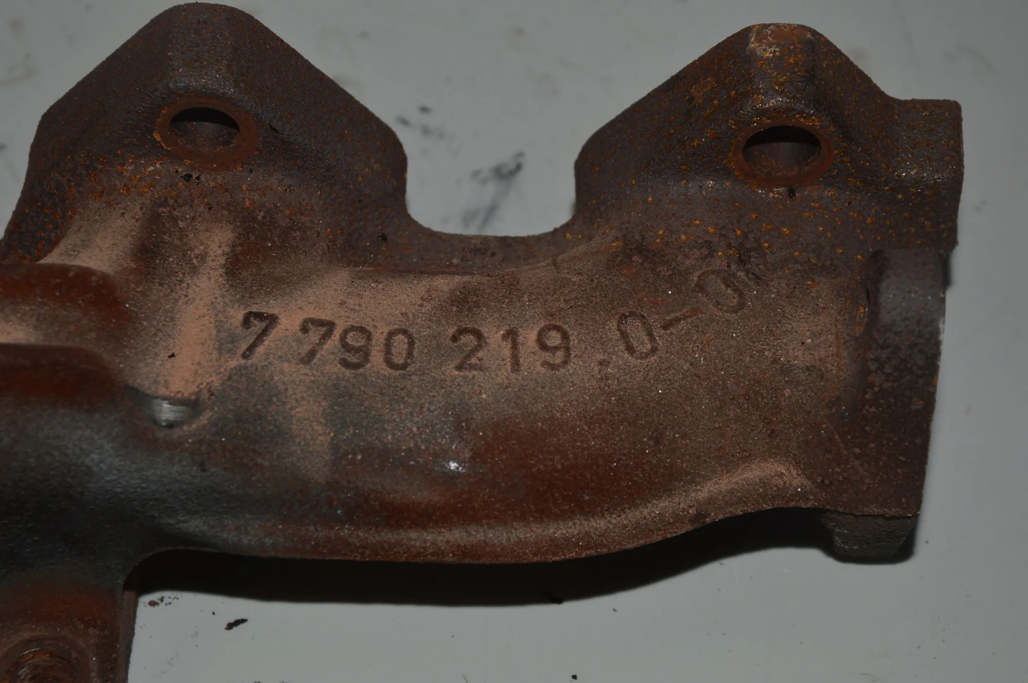 Exhaust Manifold – OEM 7790219 · BMW 5 (E60) 520 d 2007 – 5