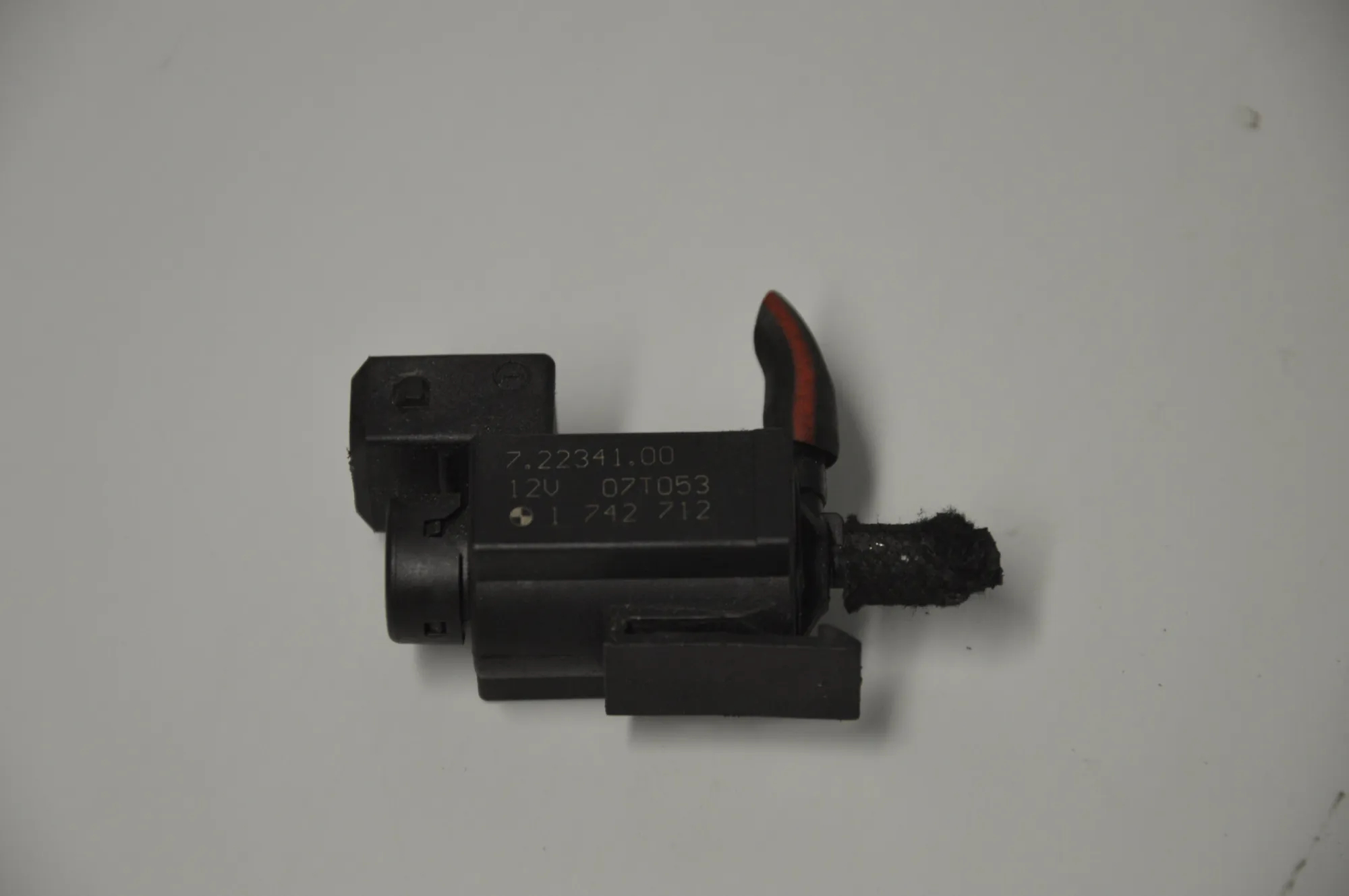 Solenoid Valve – OEM 1742712 · BMW 5 (E60) 520 d 2007
