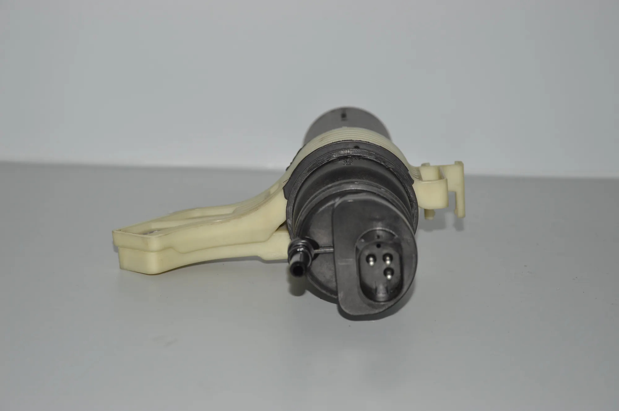 Fuel Filter Housing – OEM 8582008 · BMW 7 (G11, G12) BMW 7 (G11, G12) 730 d, Ld xDrive 2016 – 2