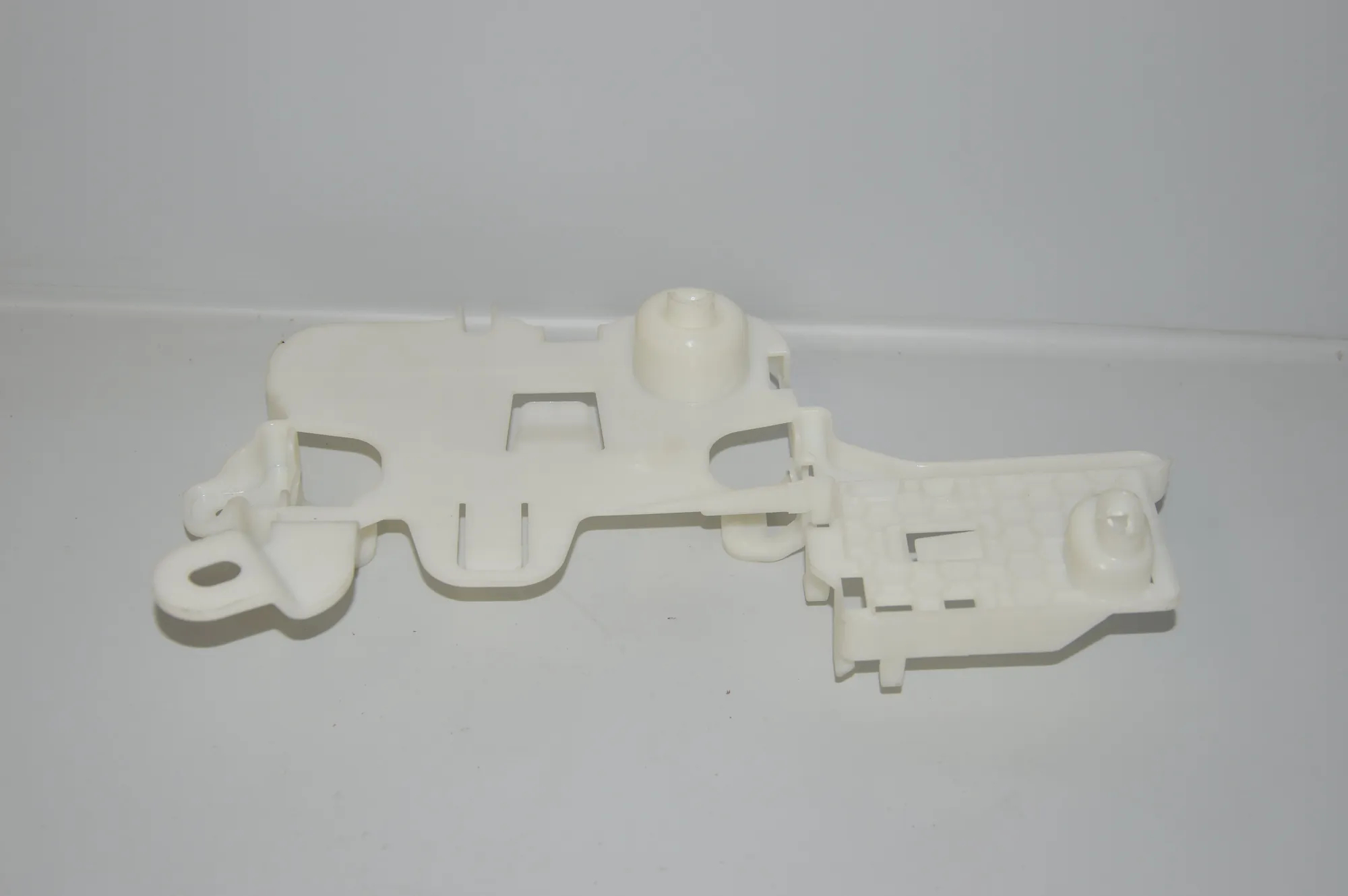 Other Engine Compartment Parts – OEM 9331171 · BMW 7 (G11, G12) BMW 7 (G11, G12) 740 d, Ld xDrive 2015 – 2