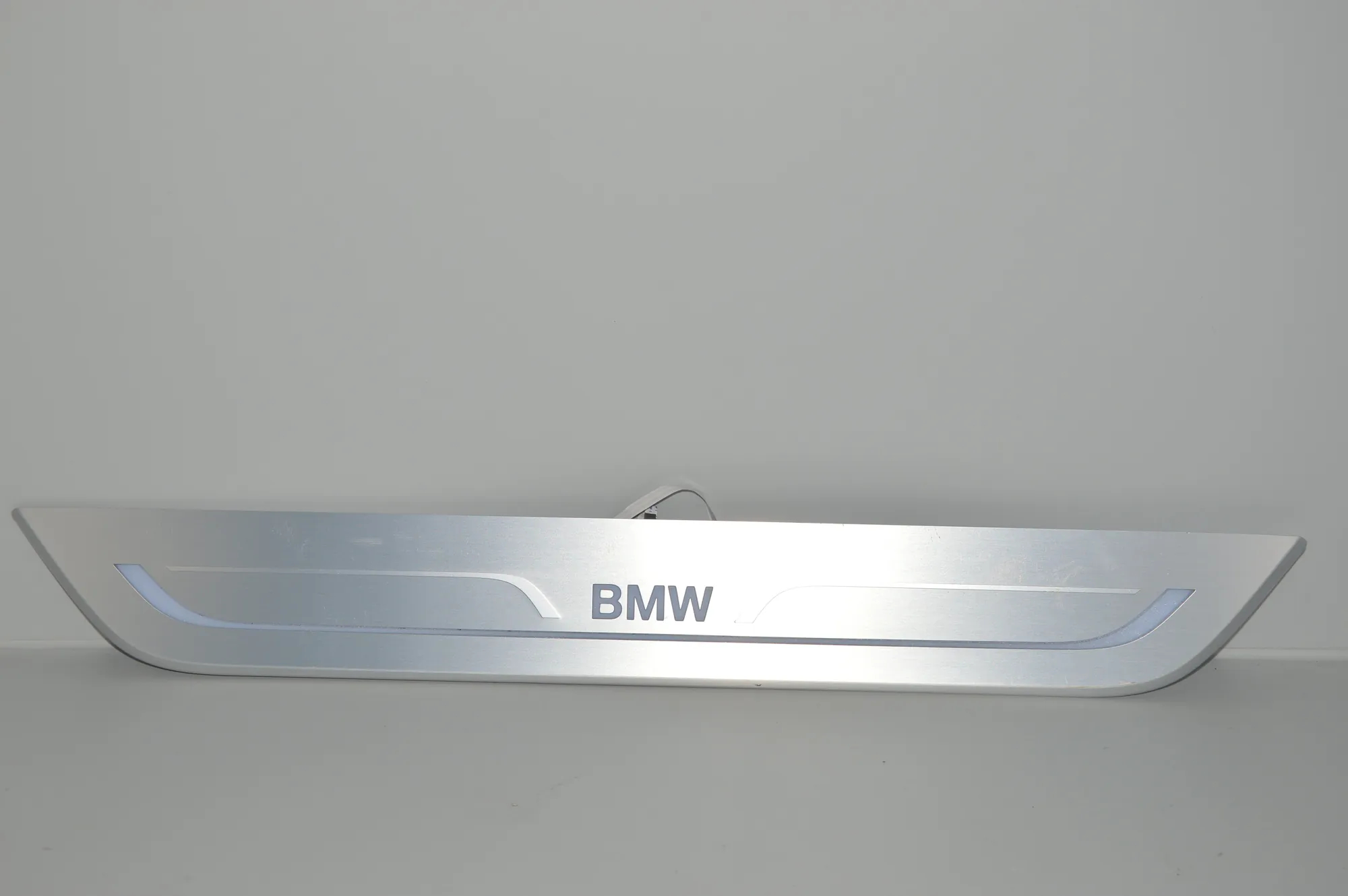 Door Sill Trim Kit – OEM NA · BMW 7 (G11, G12) BMW 7 (G11, G12) 740 i, Li 2016