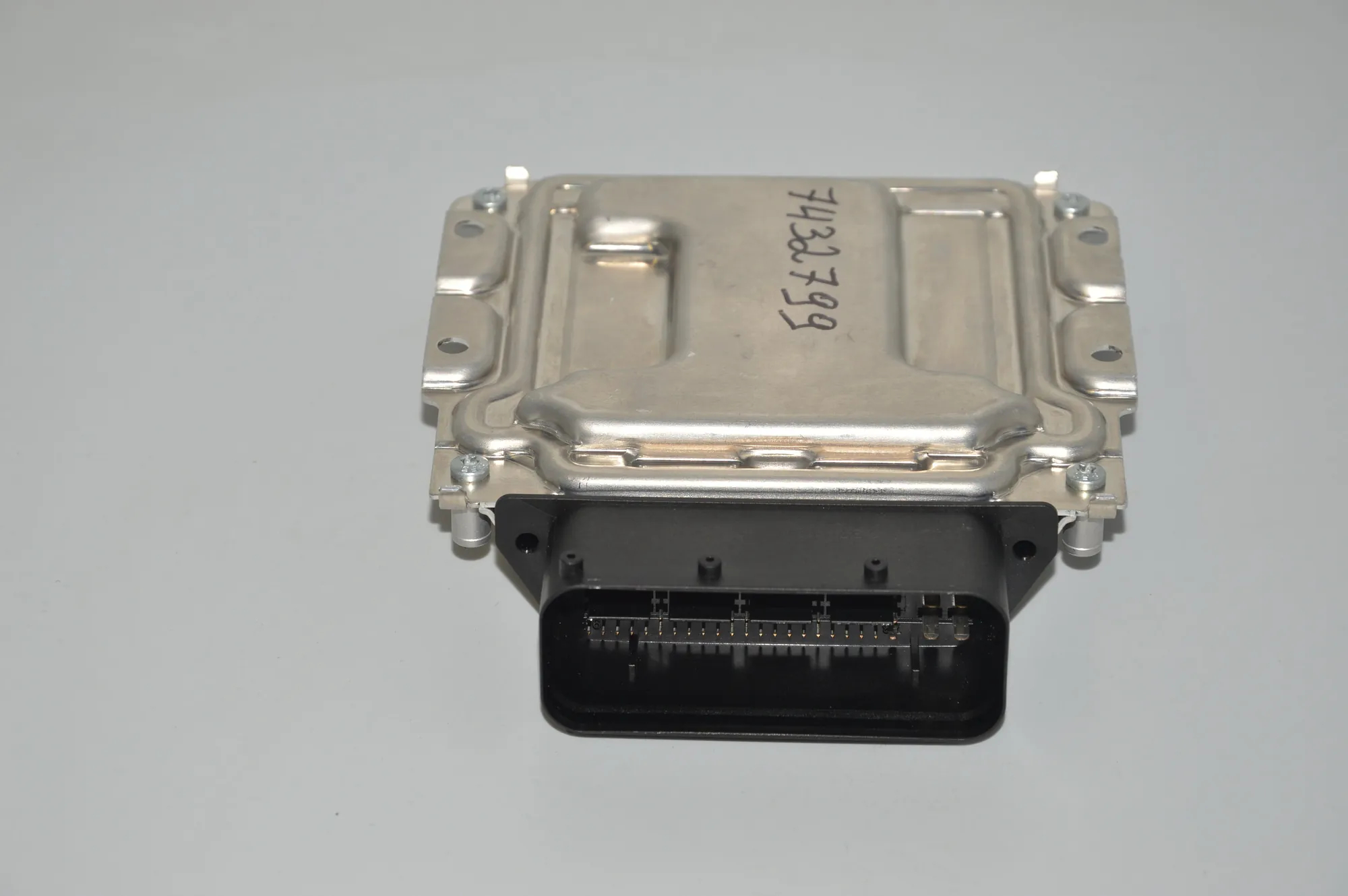 Other Control Units – OEM 7432799 · BMW 7 (G11, G12) BMW 7 (G11, G12) 740 d, Ld xDrive 2015 – 3
