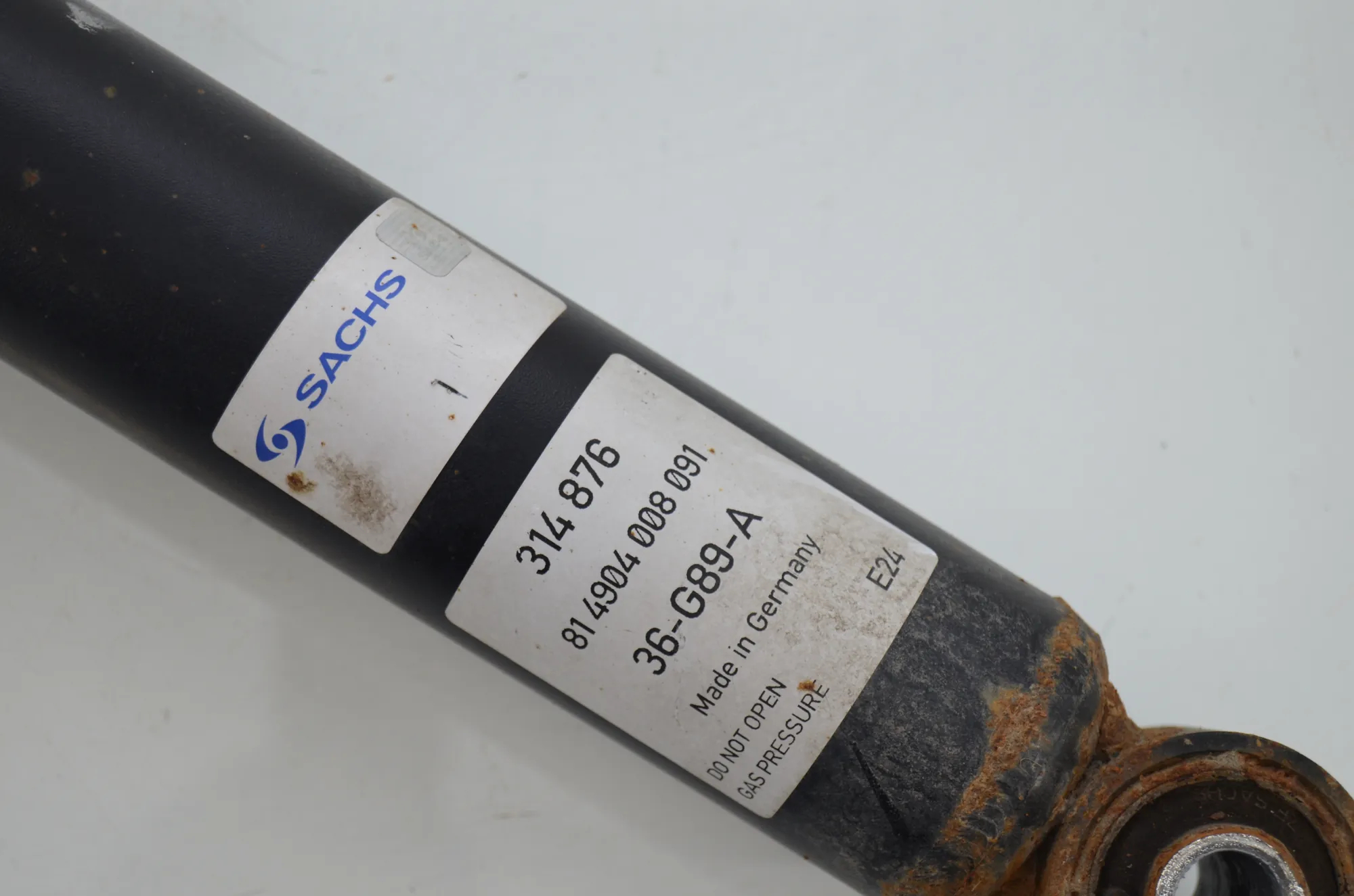 Rear Left Shock Absorber – OEM 6797772 · BMW 5 Touring (F11) 530 d xDrive 2011 – 4