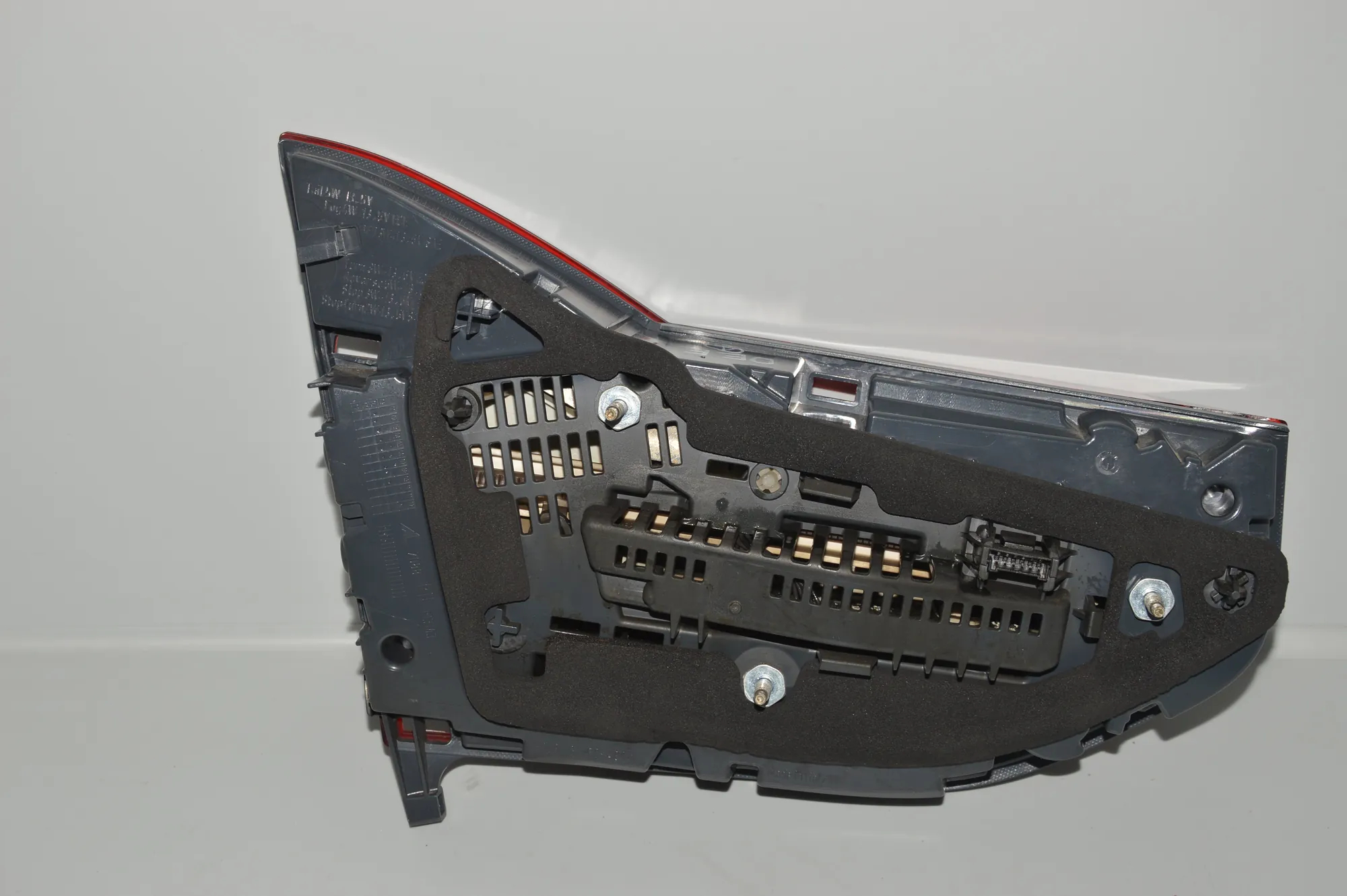 Right Side Tailgate Tail Light – OEM NA · BMW 7 (G11, G12) BMW 7 (G11, G12) 730 d, Ld xDrive 2016 – 3