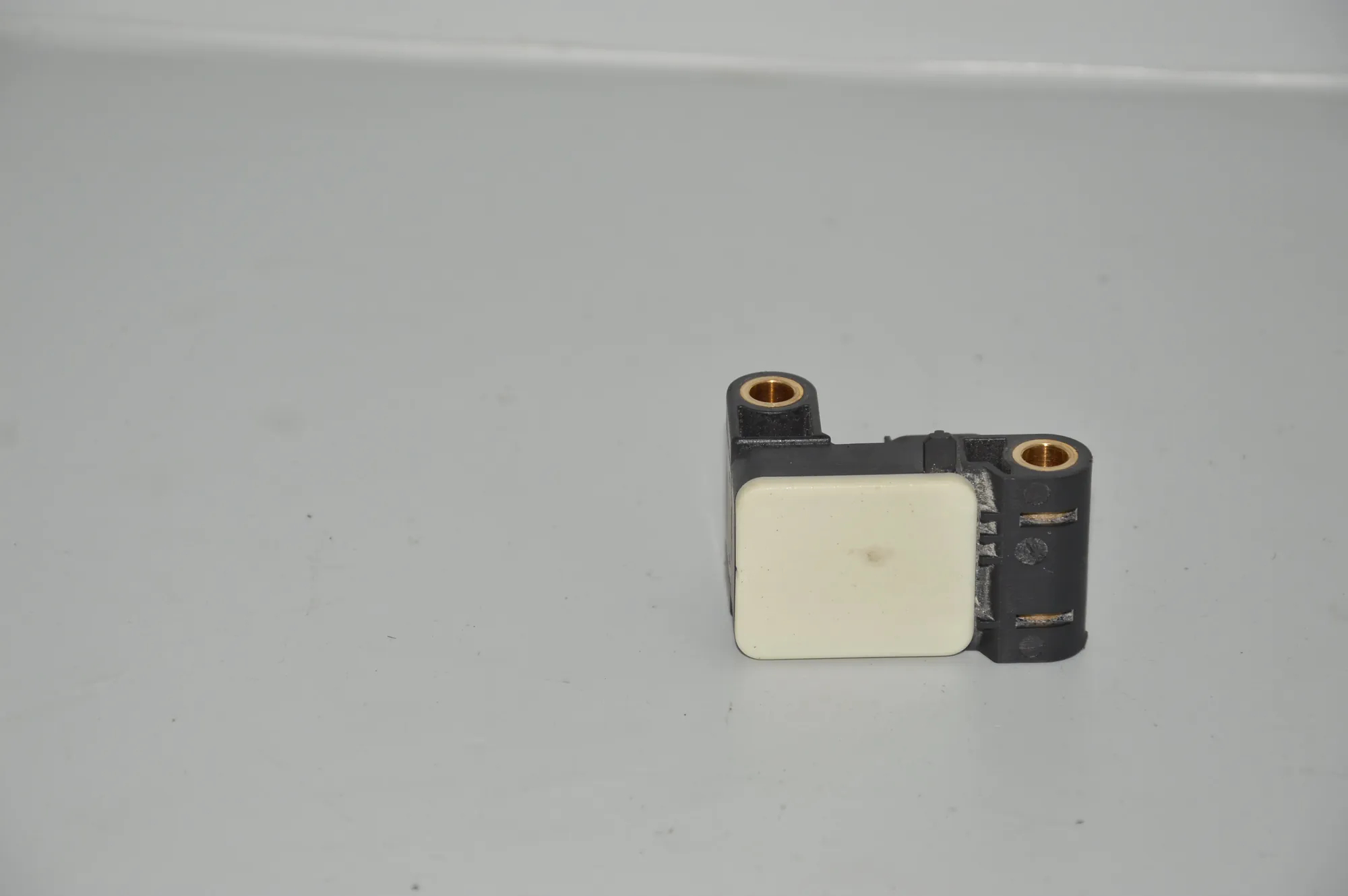 Front Left Impact Sensor – OEM 6956485 · BMW 3 Coupe (E92) 335 i 2007 – 2