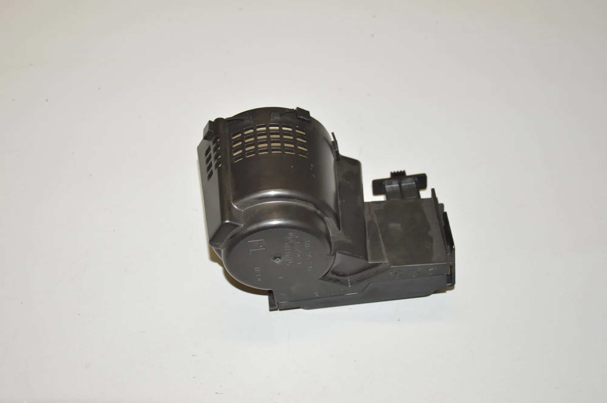 Cup Holder – OEM 7153714 · BMW 3 Coupe (E92) 335 i 2007 – 3