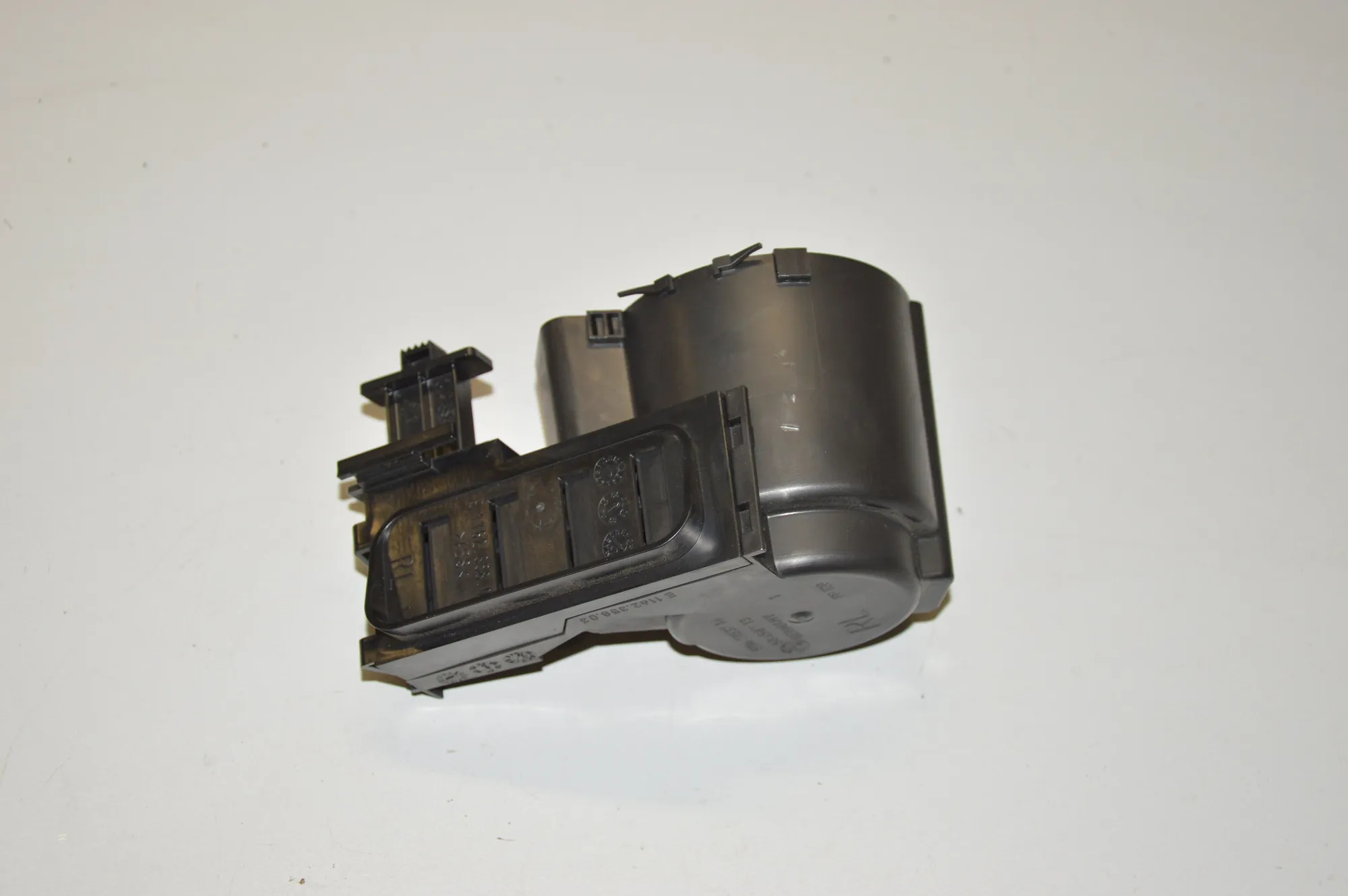 Cup Holder – OEM 7153714 · BMW 3 Coupe (E92) 335 i 2007 – 2