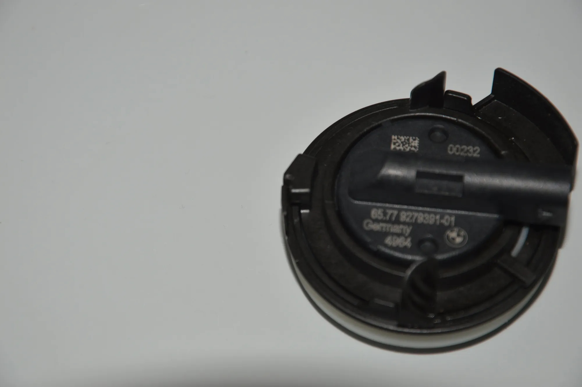 Front Left Impact Sensor – OEM 9279391 · BMW 7 (G11, G12) BMW 7 (G11, G12) 730 d, Ld xDrive 2016 – 5