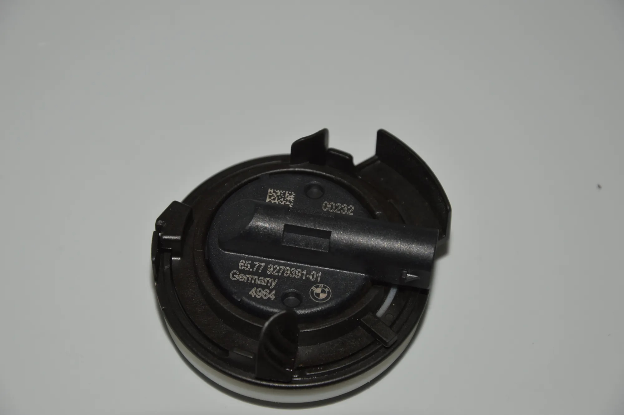 Front Left Impact Sensor – OEM 9279391 · BMW 7 (G11, G12) BMW 7 (G11, G12) 730 d, Ld xDrive 2016