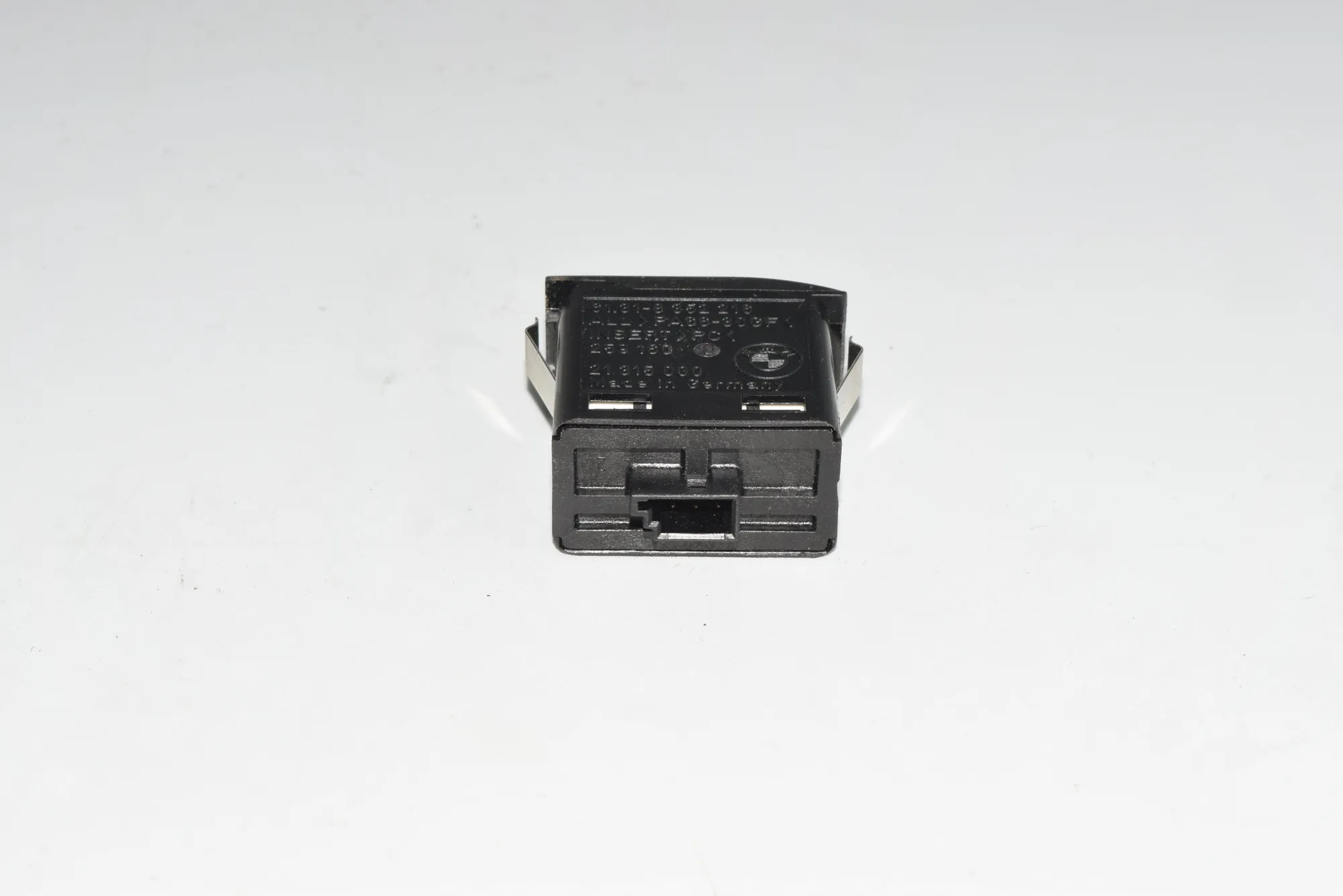 Other Control Units – OEM 8352216 · BMW 7 (E38) 728 i, iL 2000 – 3