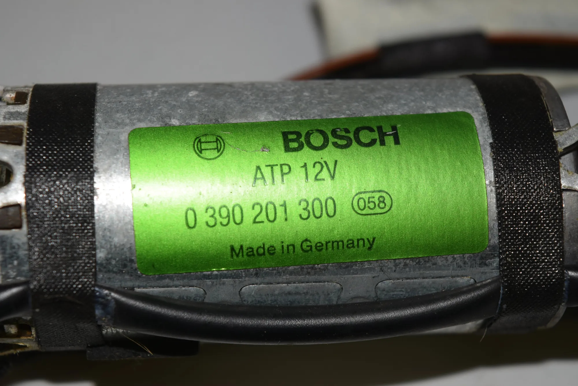 Tailgate Boot Lock – OEM 8352202 · BMW 7 (E38) 728 i, iL 2000 – 7