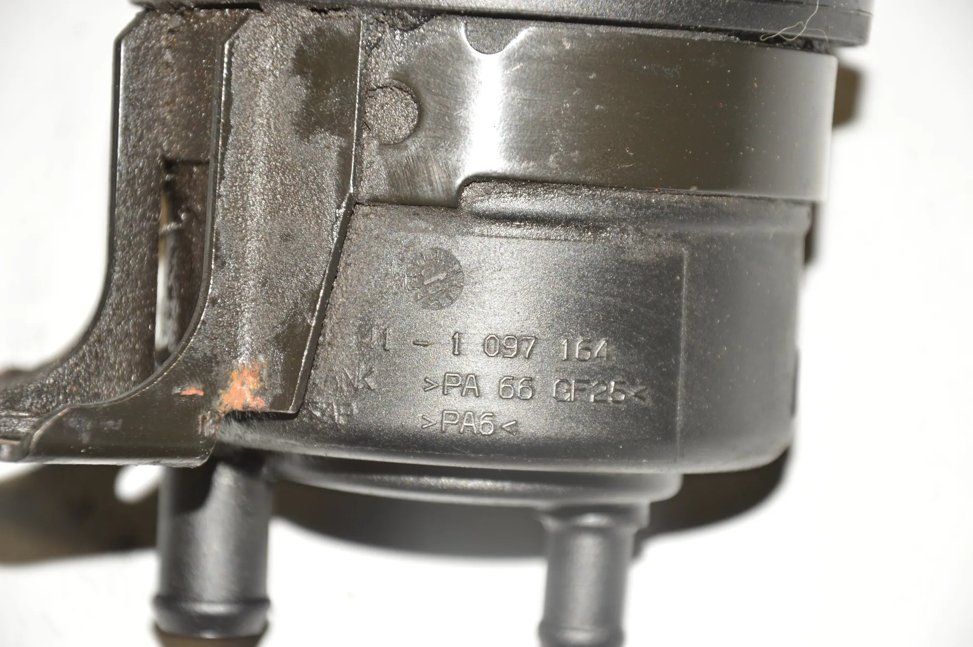 Power Steering Pump Tank – OEM 1097164 · BMW 7 (E38) 728 i, iL 2000 – 3