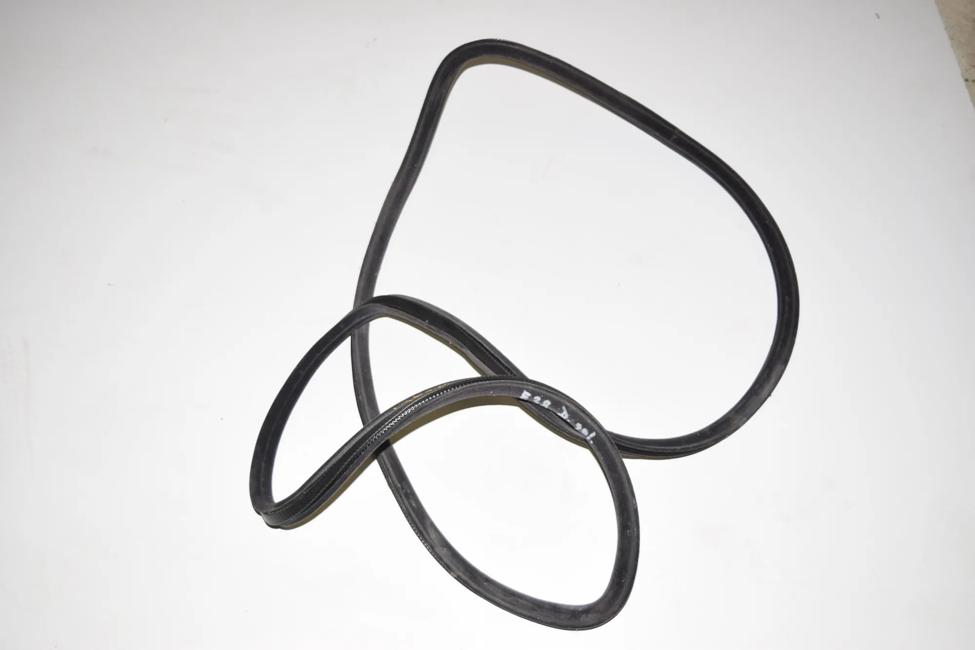Rear Right Door Seal Rubber – OEM NA · BMW 7 (E38) 728 i, iL 2000