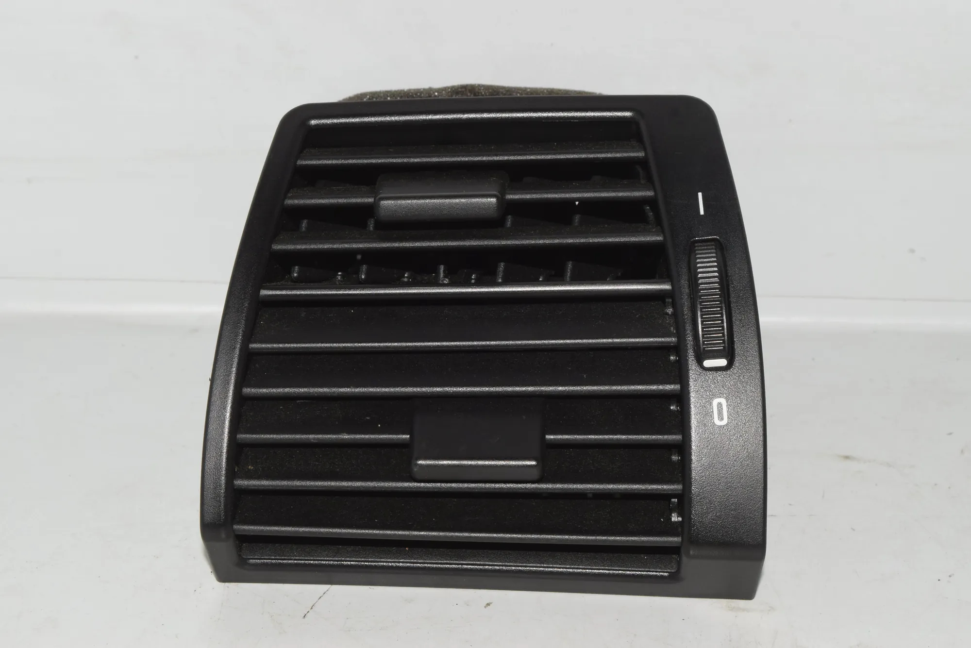 Dashboard Air Vents – OEM 8402215 · BMW X5 (E53) 4.6 is 2003
