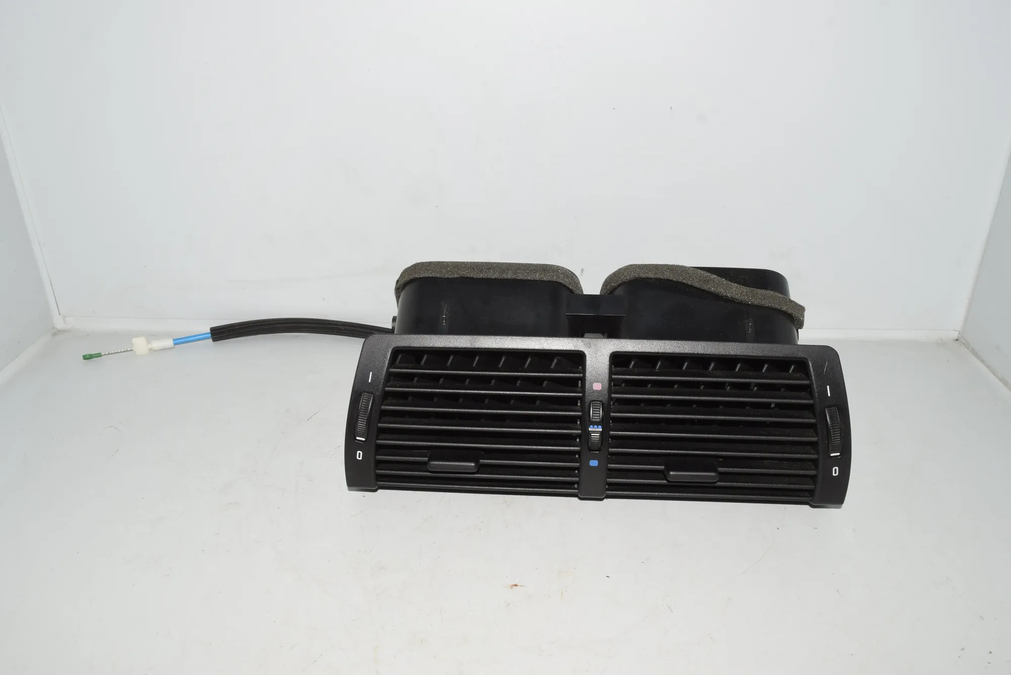 Dashboard Air Vents – OEM 8402221 · BMW X5 (E53) 4.6 is 2003