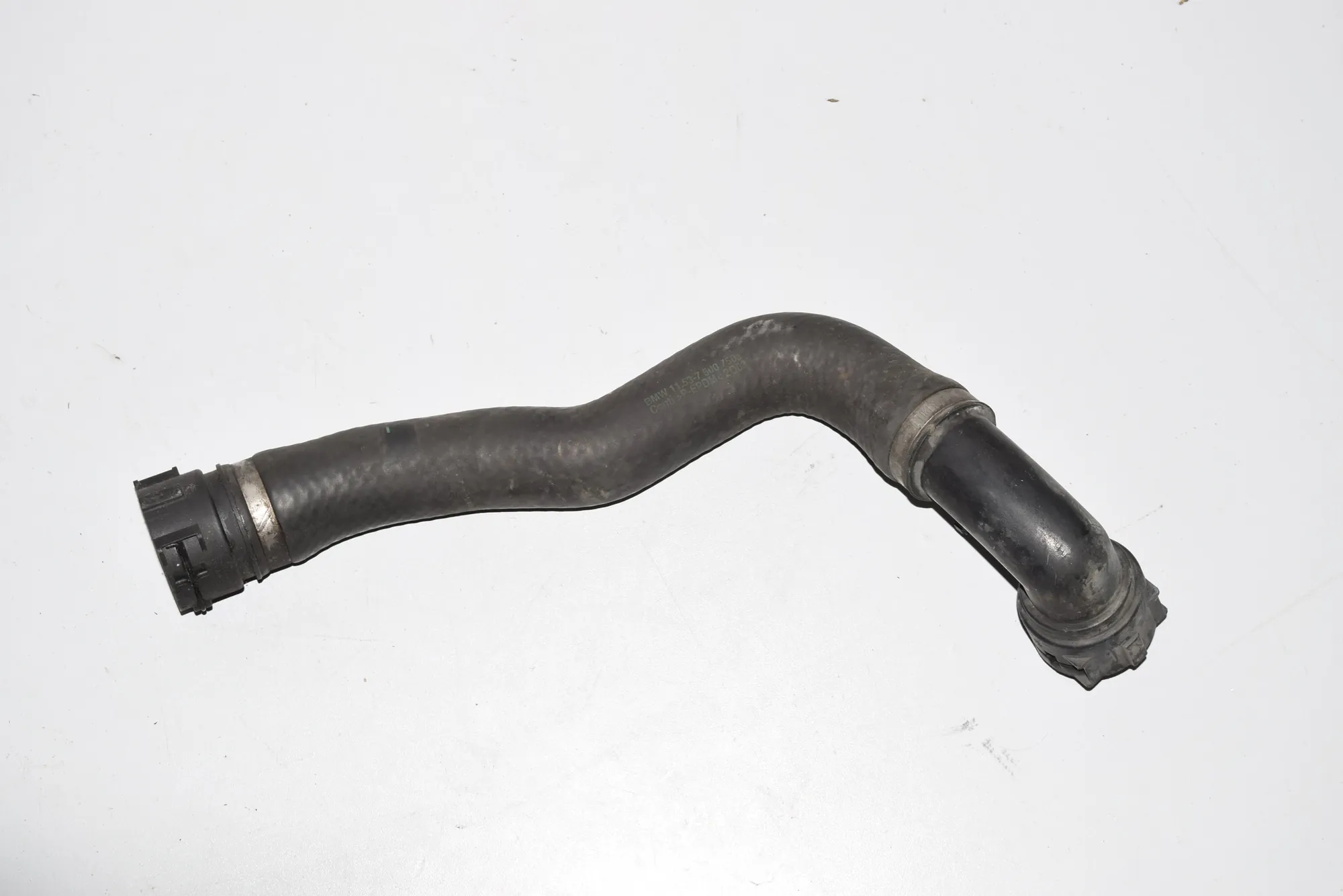 Right Side Cooling Radiator Hose – OEM 7500750 · BMW X5 (E53) 4.6 is 2003
