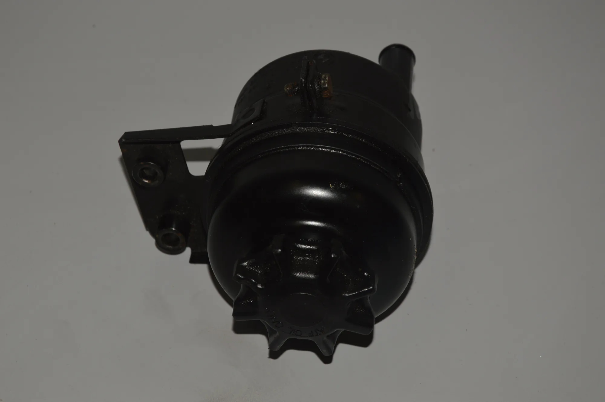 Power Steering Pump Tank – OEM 1097164 · BMW X5 (E53) 4.6 is 2003 – 2
