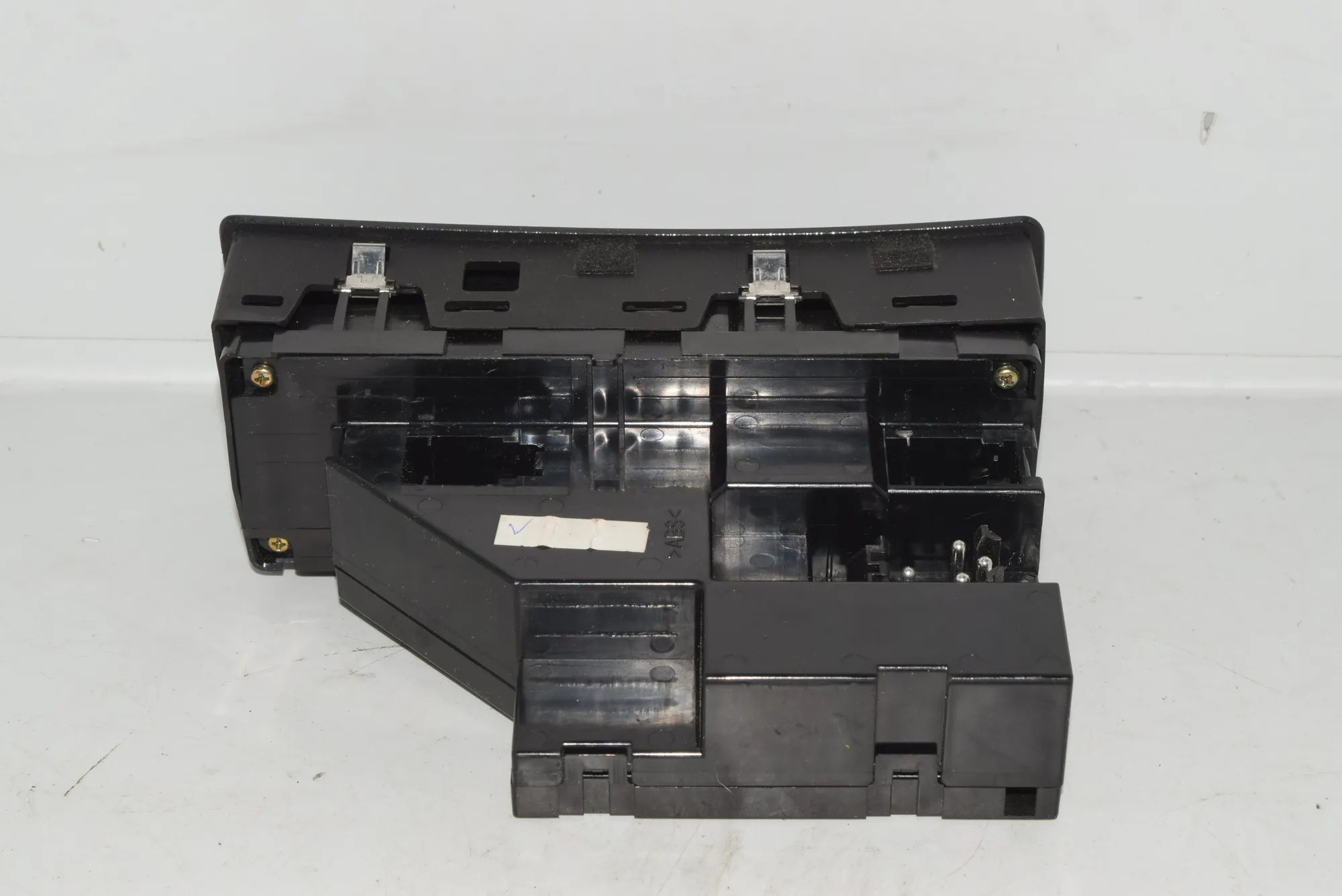 Front Left Door Window Switch – OEM 6937484 · BMW X5 (E53) 4.6 is 2003 – 3