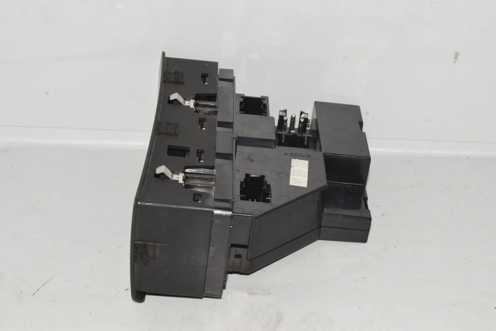 Front Left Door Window Switch – OEM 6937484 · BMW X5 (E53) 4.6 is 2003 – 2