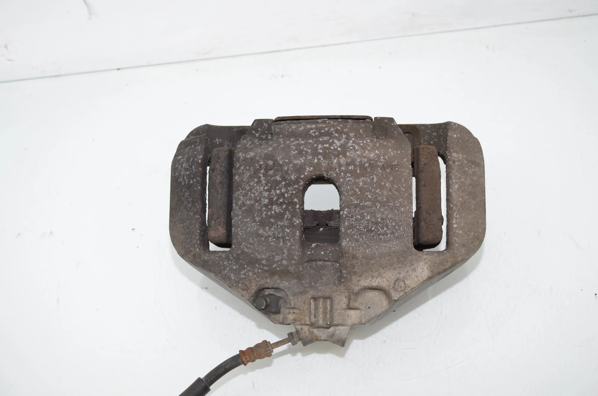 Front Right Brake Caliper – OEM 6786818 · BMW 5 Touring (F11) 530 d xDrive 2011 – 2