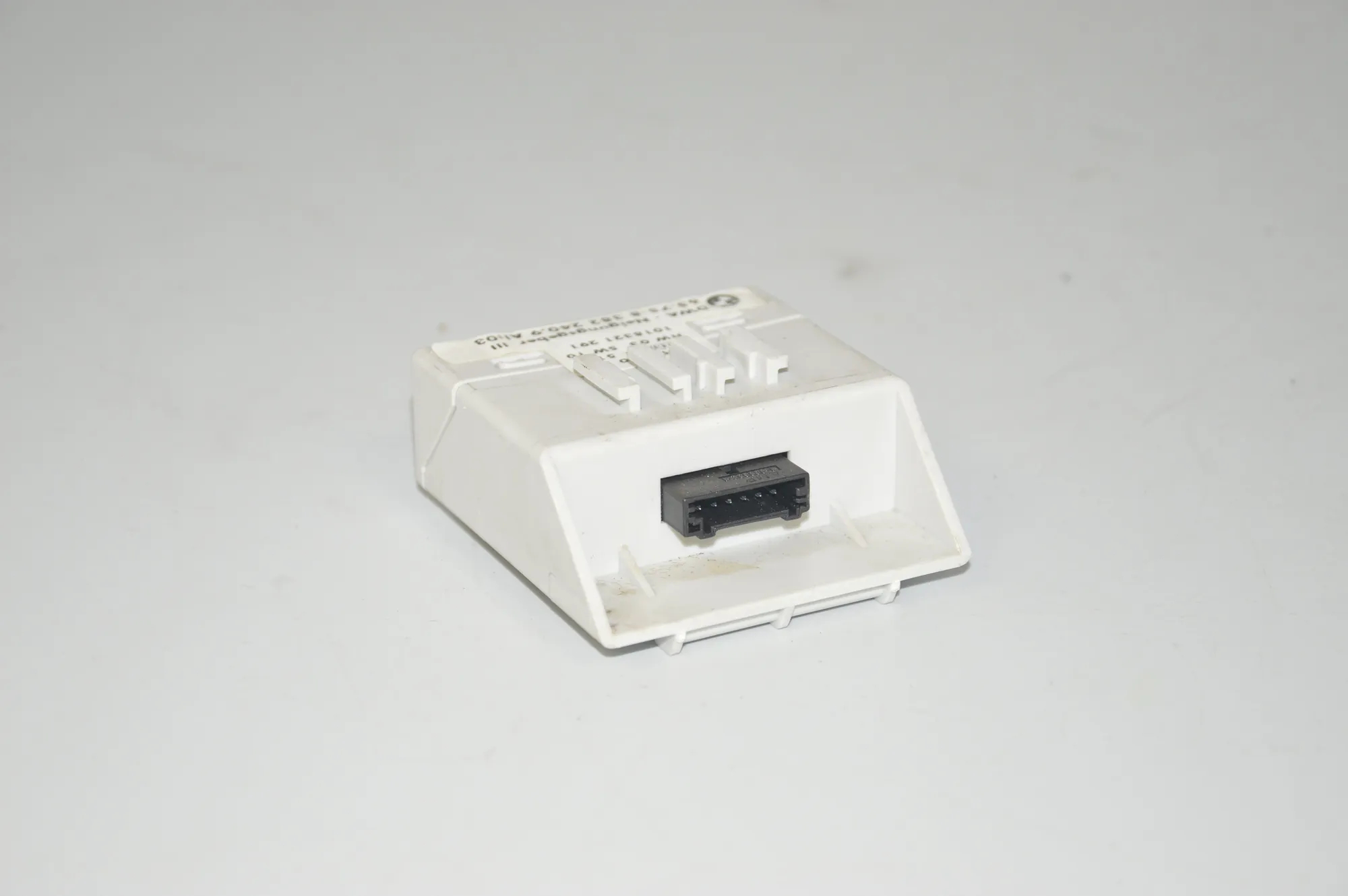 Other Control Units – OEM 8382240 · BMW X5 (E53) 3.0 i 2001