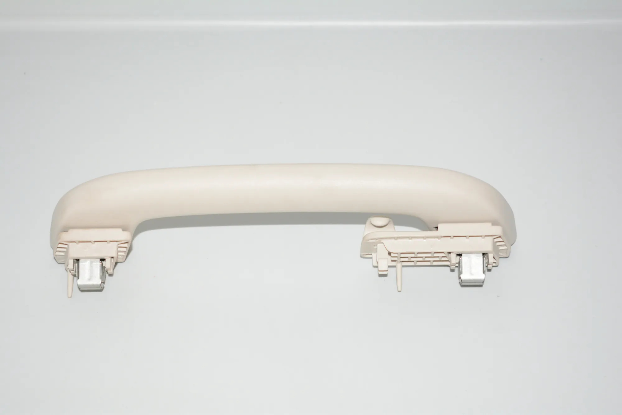 Rear Right Roof Handle – OEM 6553116 · BMW 7 (G11, G12) BMW 7 (G11, G12) 730 d, Ld xDrive 2016 – 4