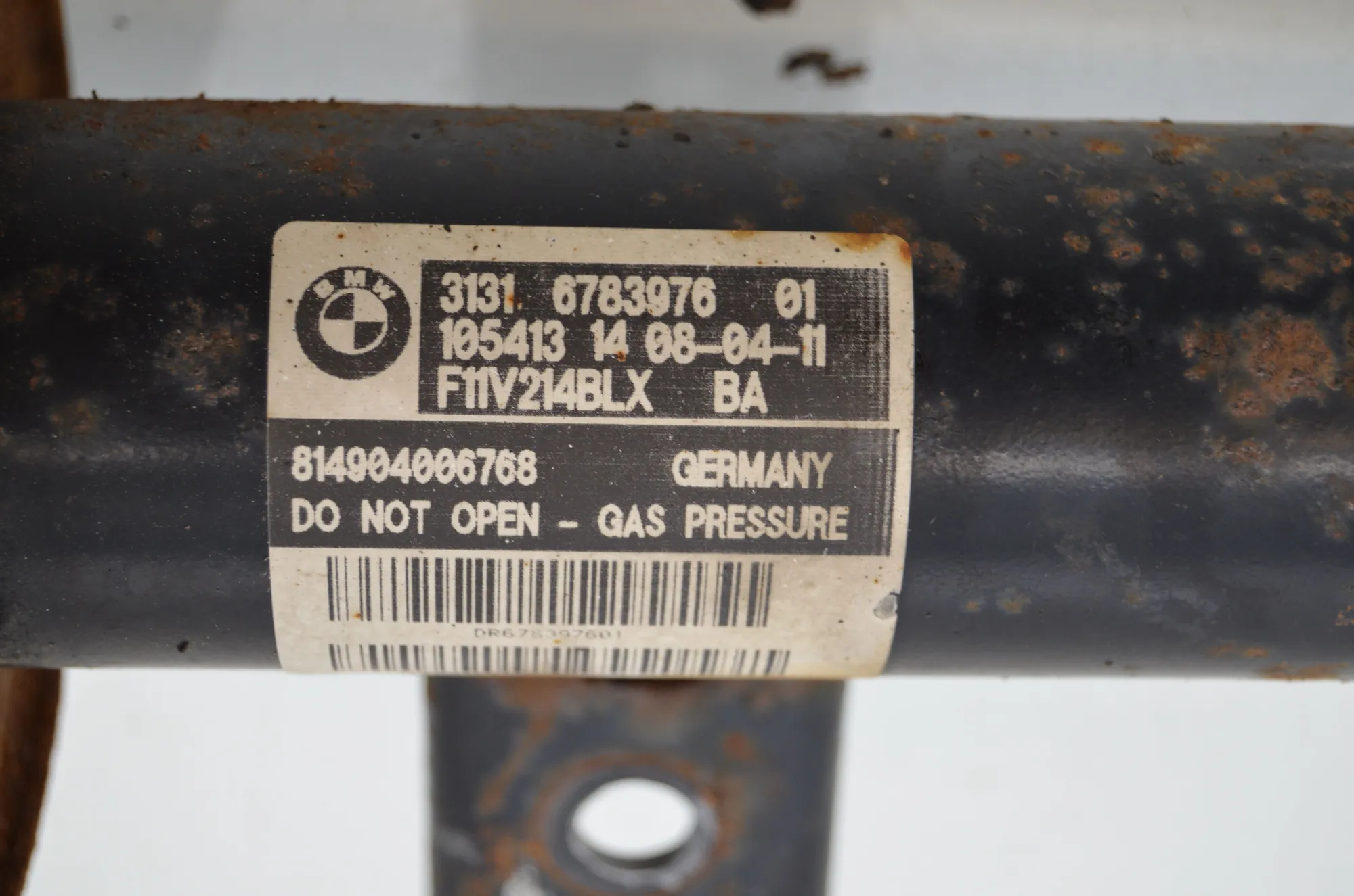 Front Right Shock Absorber – OEM 6783976 · BMW 5 Touring (F11) 530 d xDrive 2011 – 4