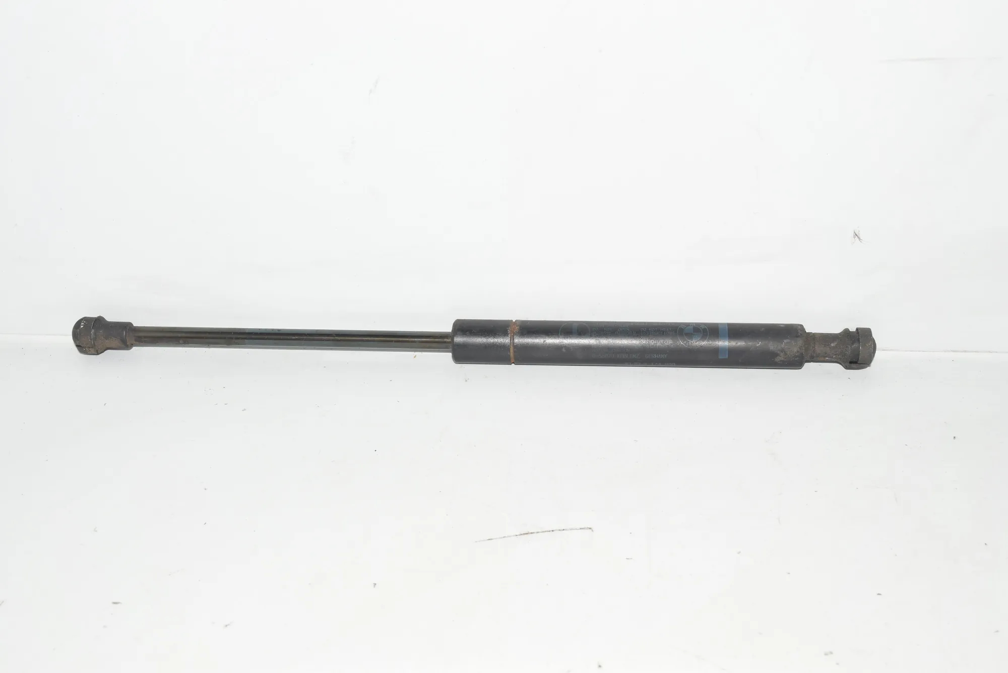 Front Left Bonnet Strut – OEM 8174866 · BMW 5 Touring (E39) 525 d 2000 – 2