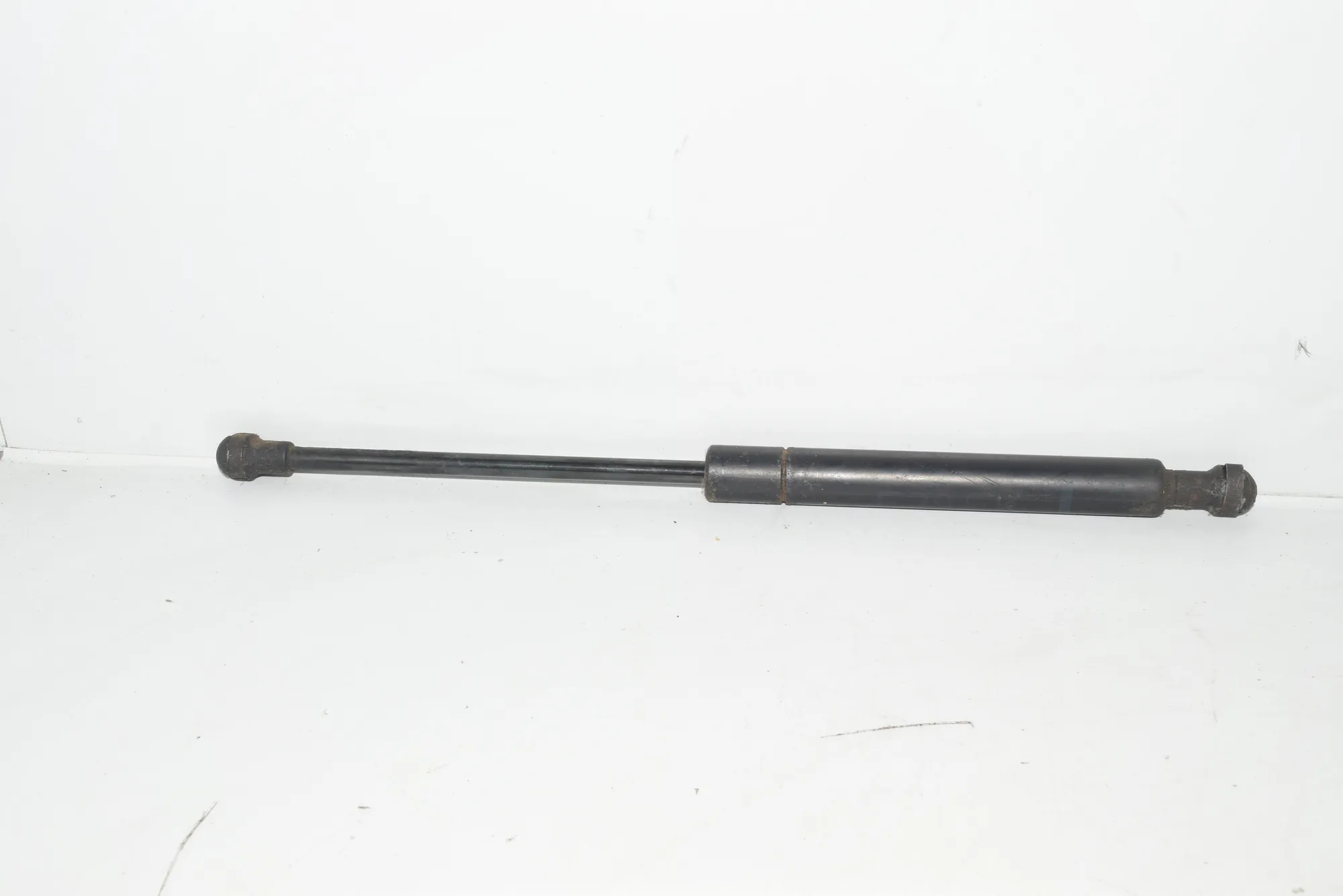 Front Right Bonnet Strut – OEM 8174866 · BMW 5 Touring (E39) 525 d 2000 – 2