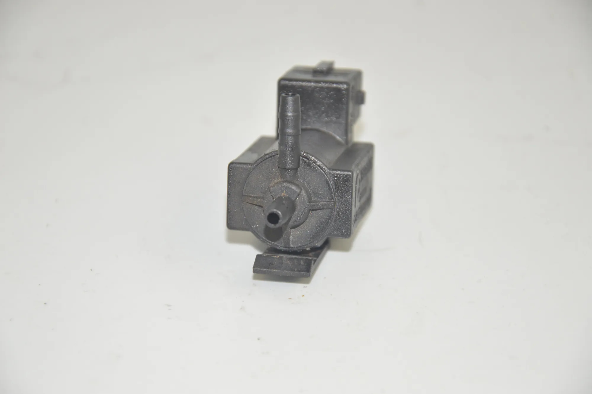 Solenoid Valve – OEM 1742712 · BMW 5 Touring (E39) 530 d 1999 – 2