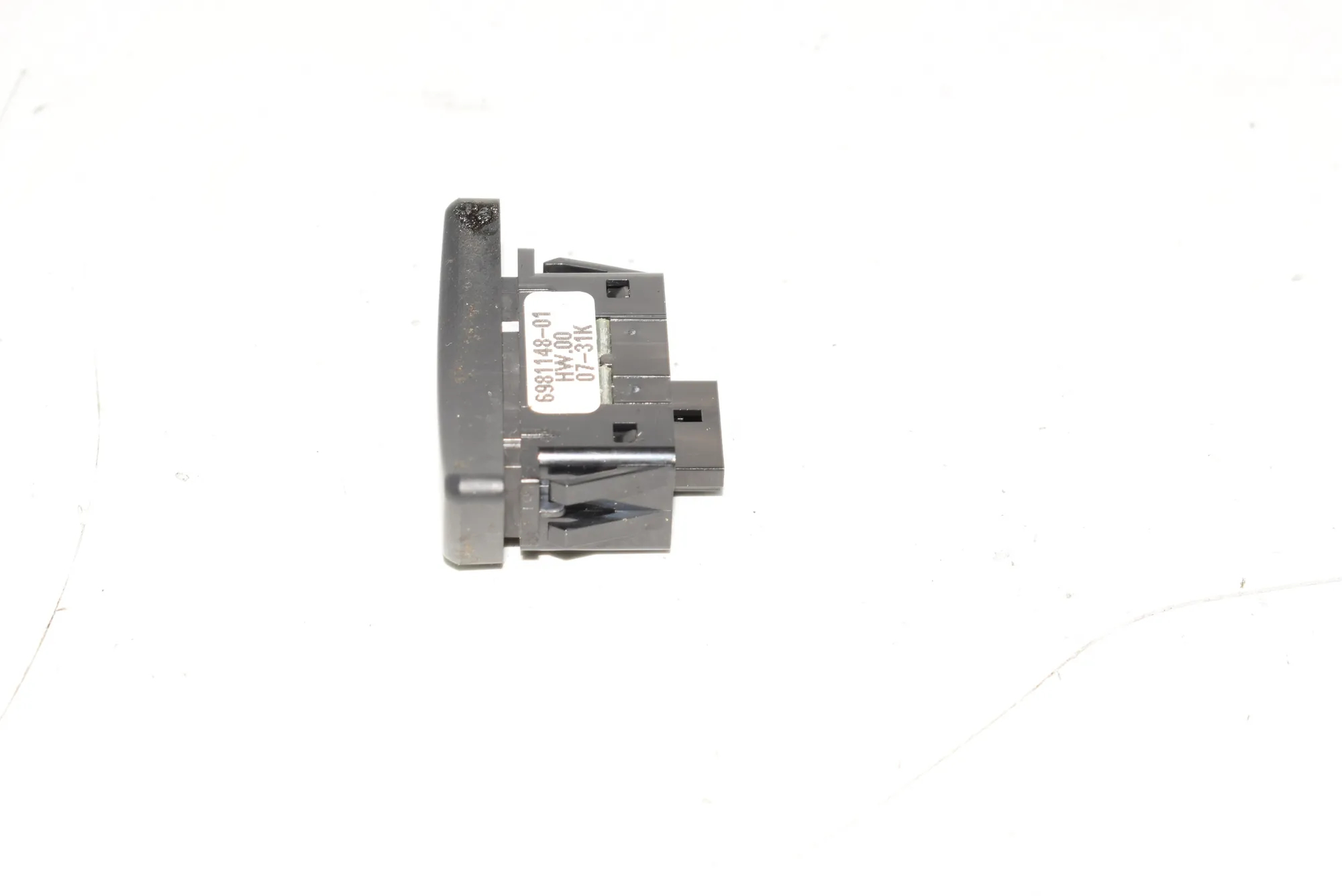 Switches – OEM 6981148 · BMW 5 (E60) 520 d 2007 – 2