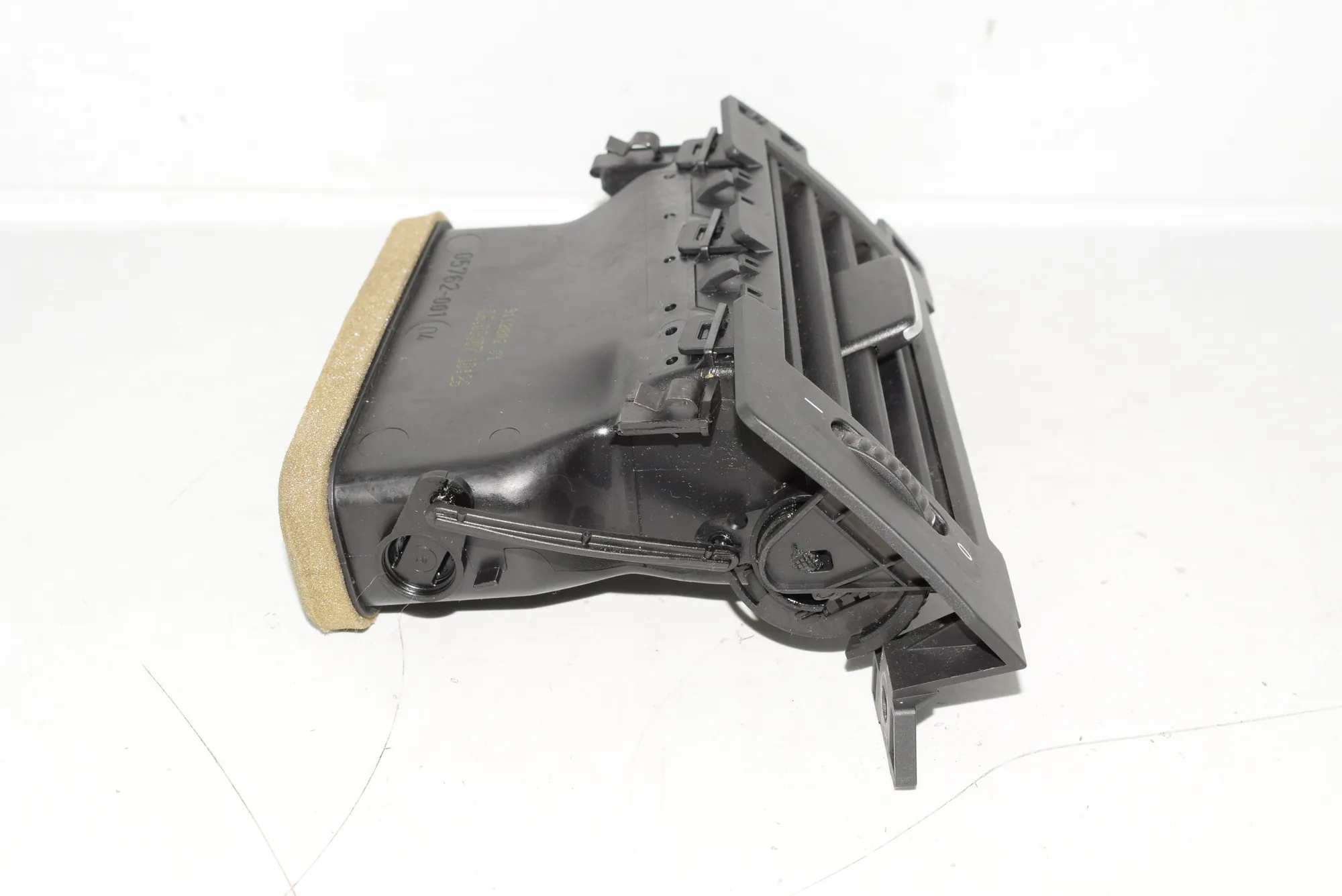Dashboard Air Vents – OEM 6949303 · BMW 5 (E60) 520 d 2007 – 4