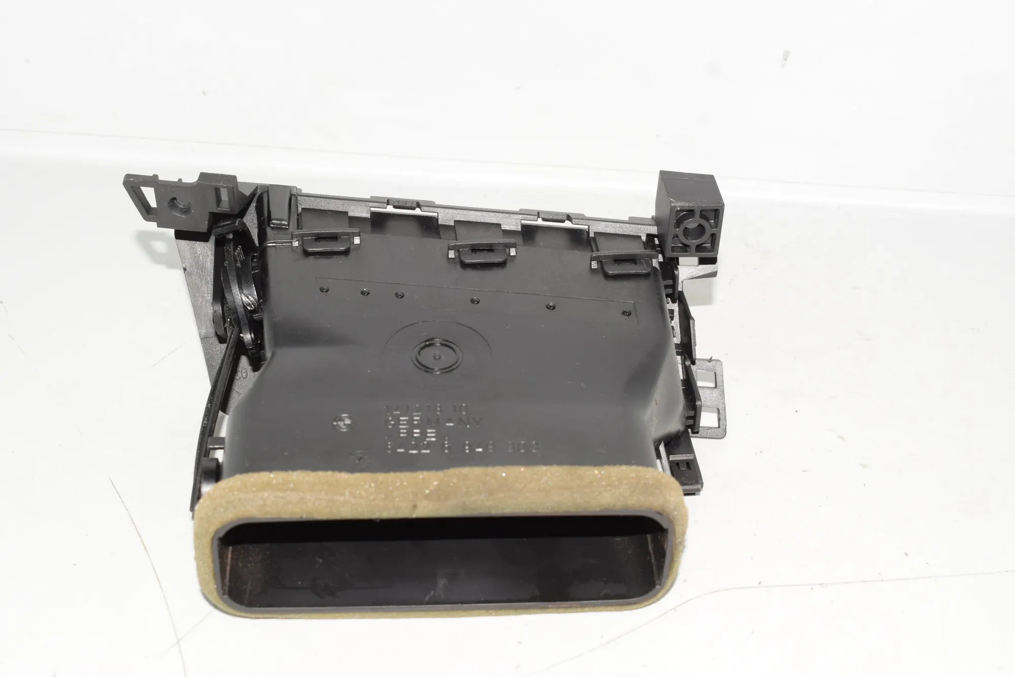Dashboard Air Vents – OEM 6949303 · BMW 5 (E60) 520 d 2007 – 5