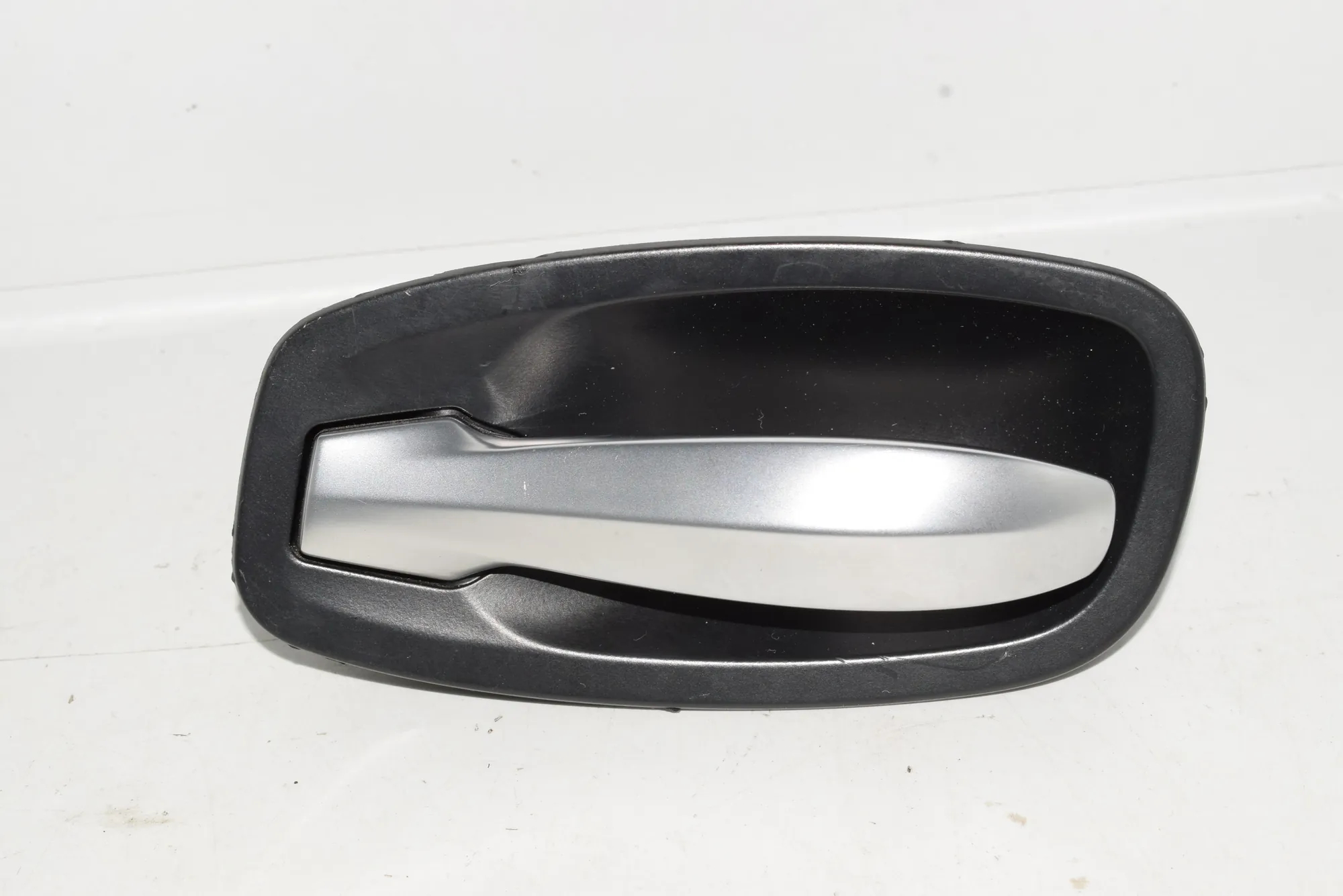 Other Interior Parts – OEM 1360533 · BMW 5 (E60) 520 d 2007 – 2
