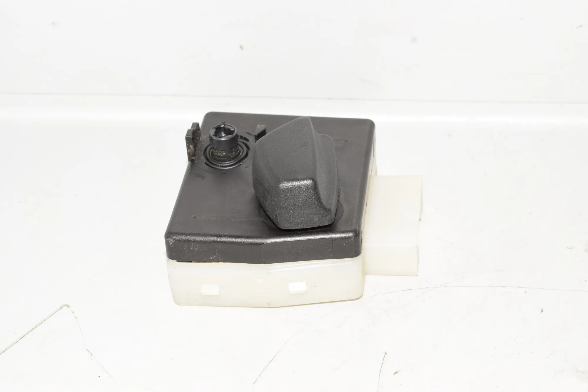 Front Right Seat Control Unit – OEM 6958526 · BMW 5 (E60) 520 d 2007 – 4