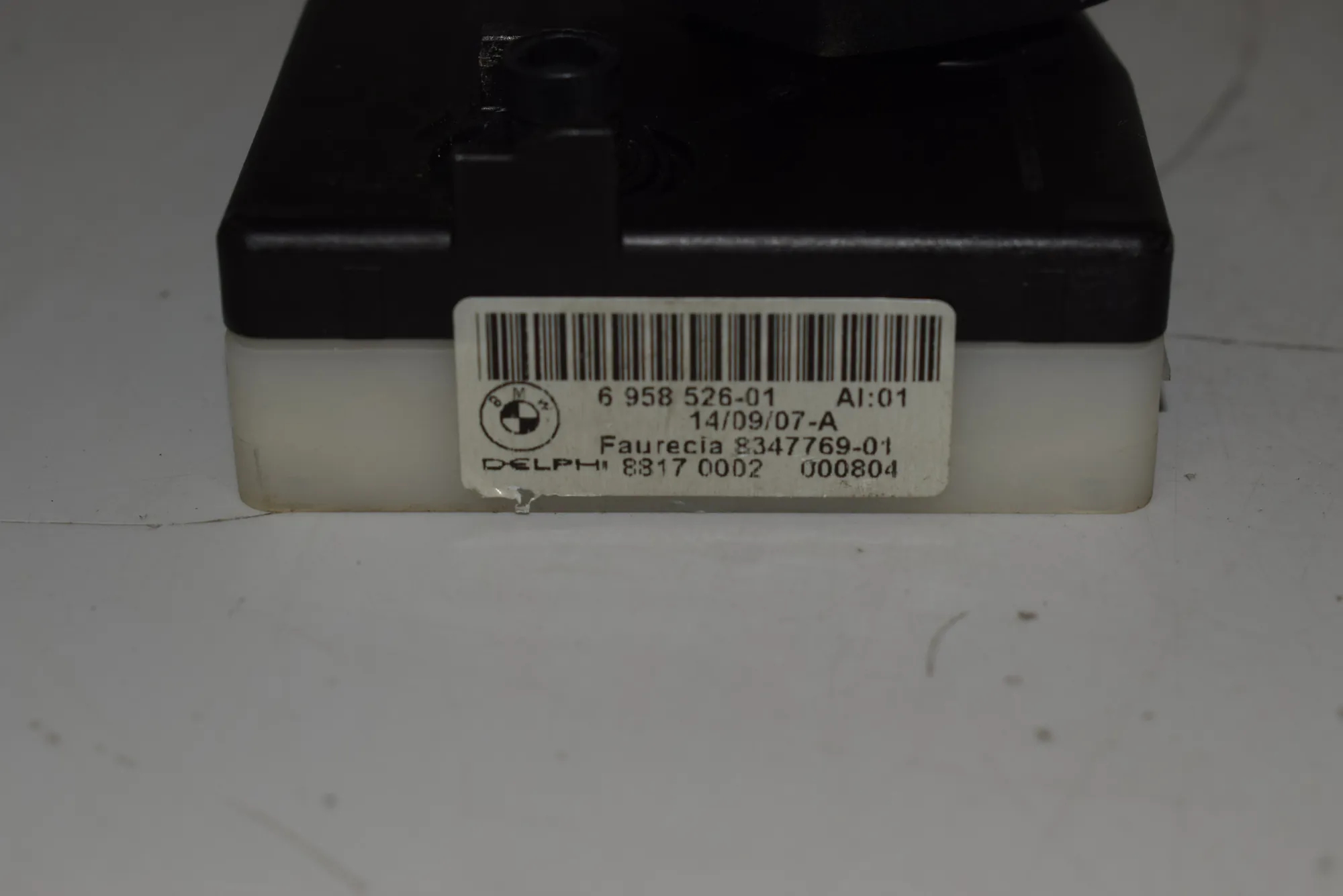 Front Right Seat Control Unit – OEM 6958526 · BMW 5 (E60) 520 d 2007 – 6