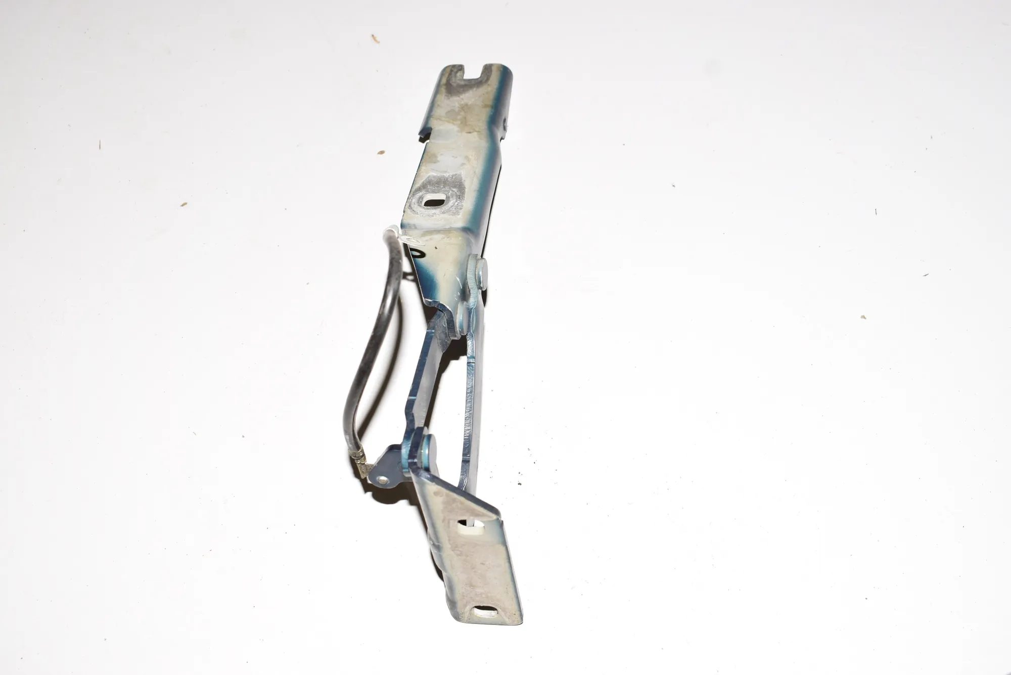 Front Right Bonnet Hinge – OEM 7008728 · BMW 5 (E60) 520 d 2007 – 3