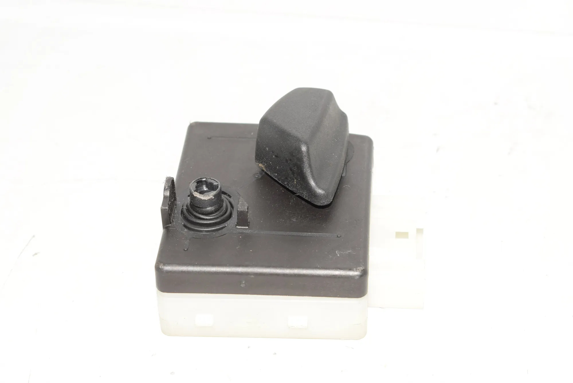 Front Left Seat Control Unit – OEM 6958525 · BMW 5 (E60) 520 d 2007 – 4