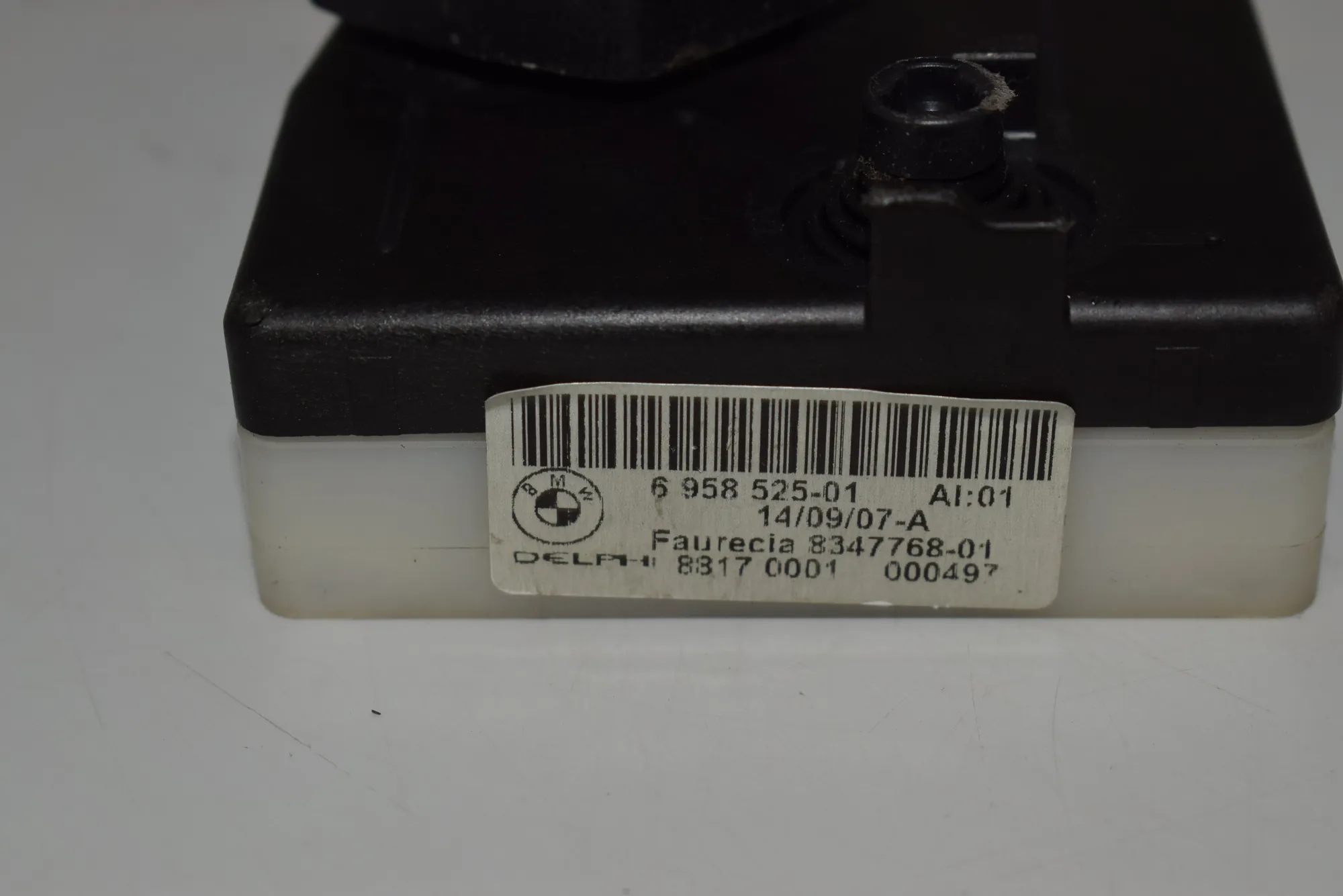 Front Left Seat Control Unit – OEM 6958525 · BMW 5 (E60) 520 d 2007 – 6