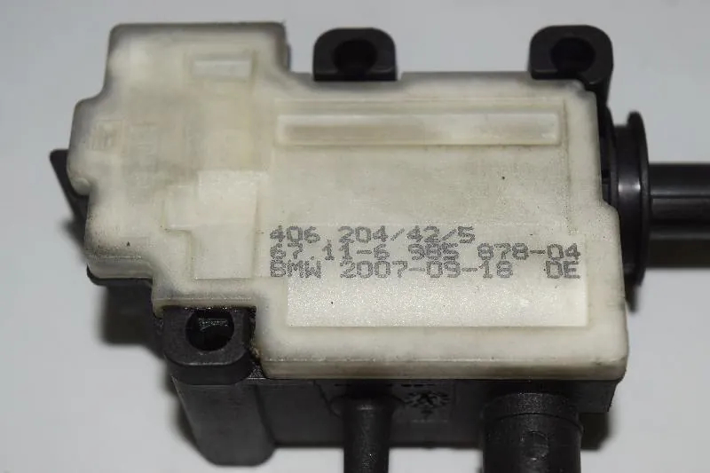 Other Control Units – OEM 6985878 · BMW 5 (E60) 520 d 2007 – 5