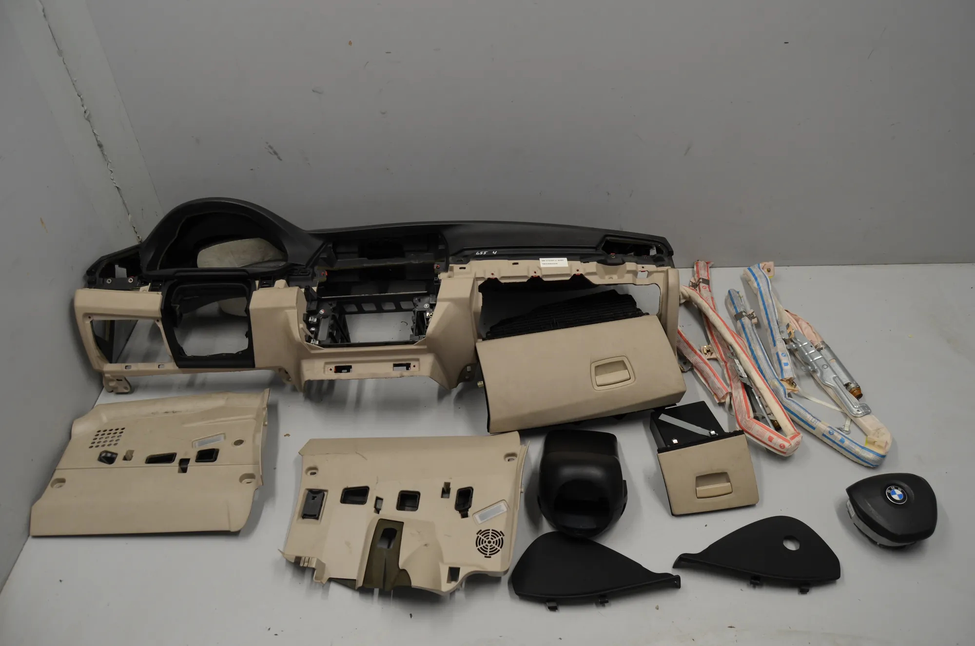 Dashboard – OEM 9218716 · BMW 5 (F10) 525 d 2010 – 2