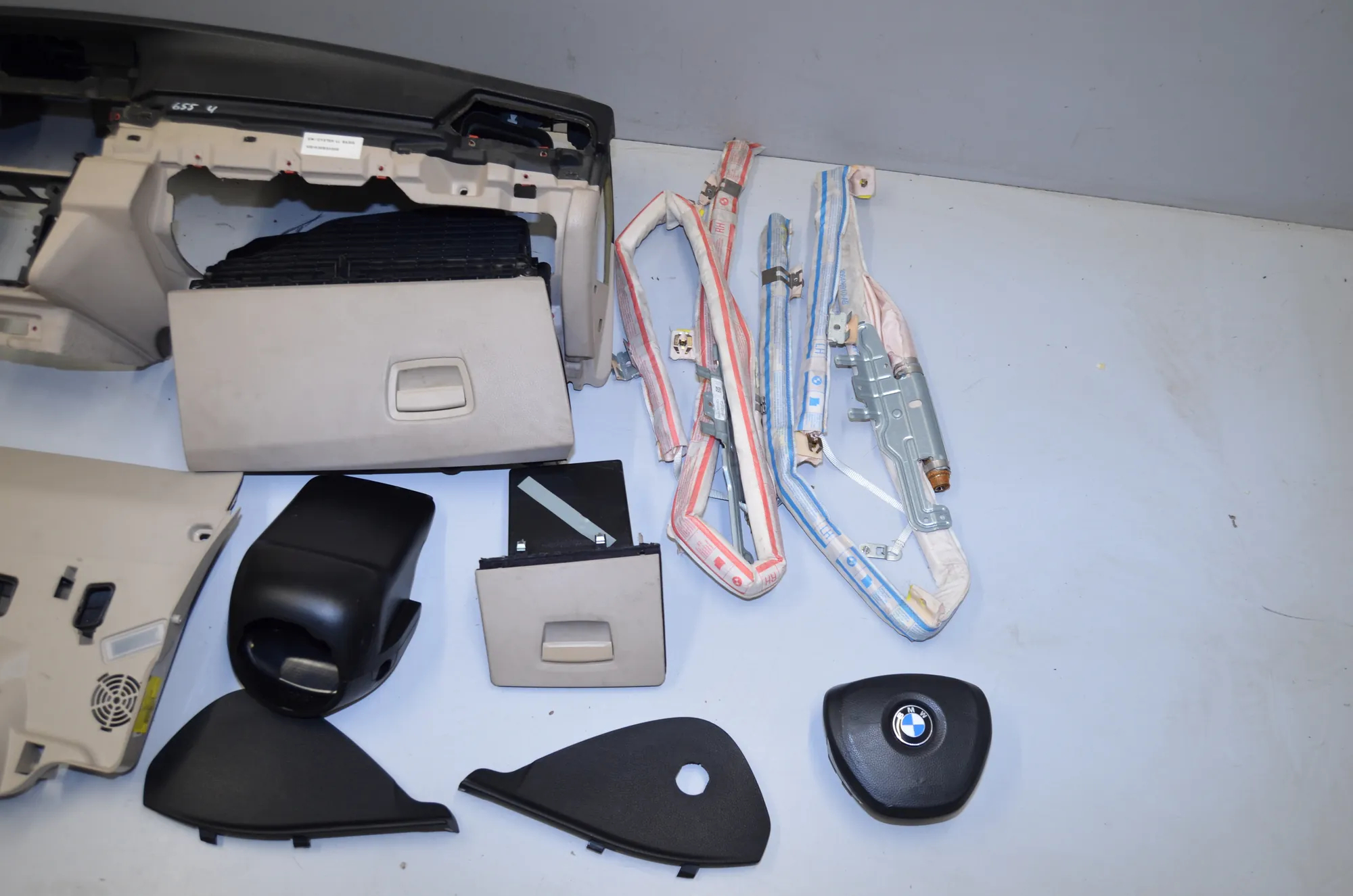 Dashboard – OEM 9218716 · BMW 5 (F10) 525 d 2010 – 5