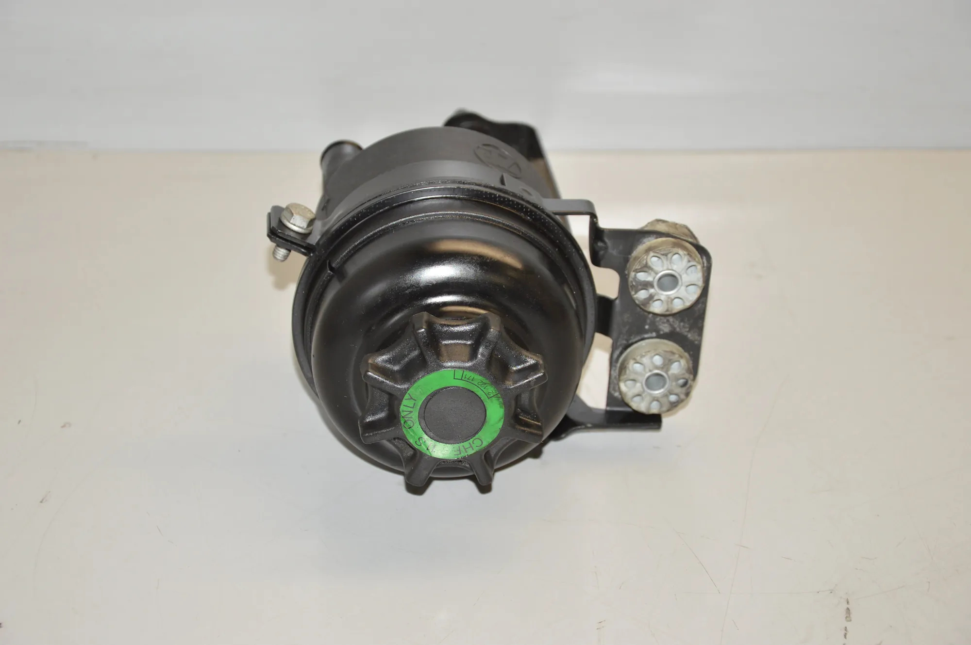Power Steering Pump Tank – OEM 1097164 · BMW 5 (E60) 520 d 2007 – 5