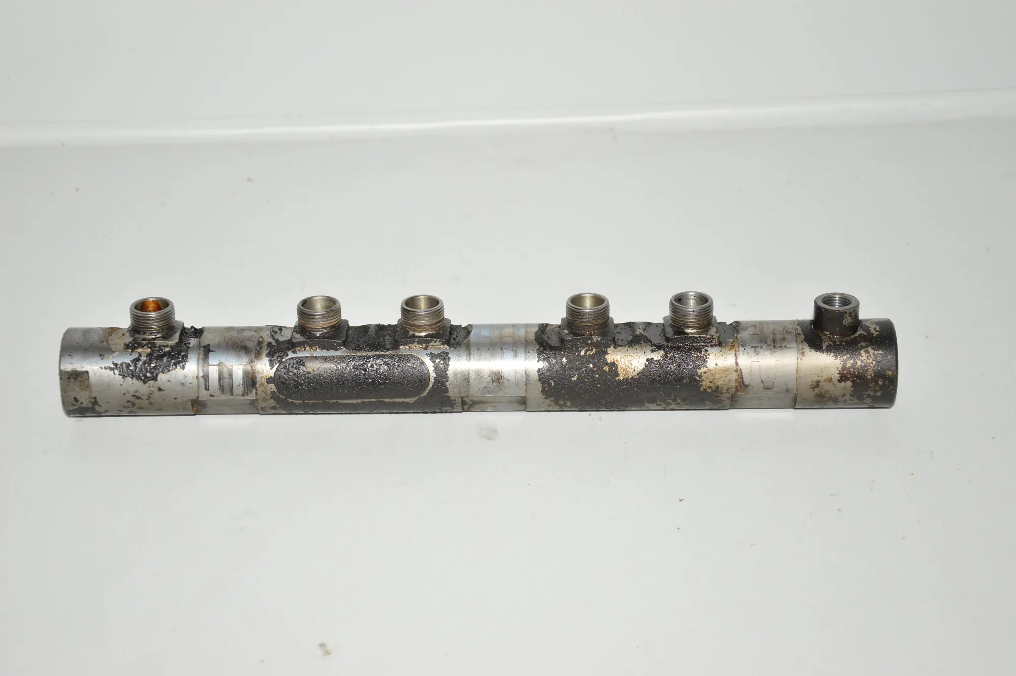 Fuel Rail – OEM 7809129 · BMW 5 (E60) 520 d 2007