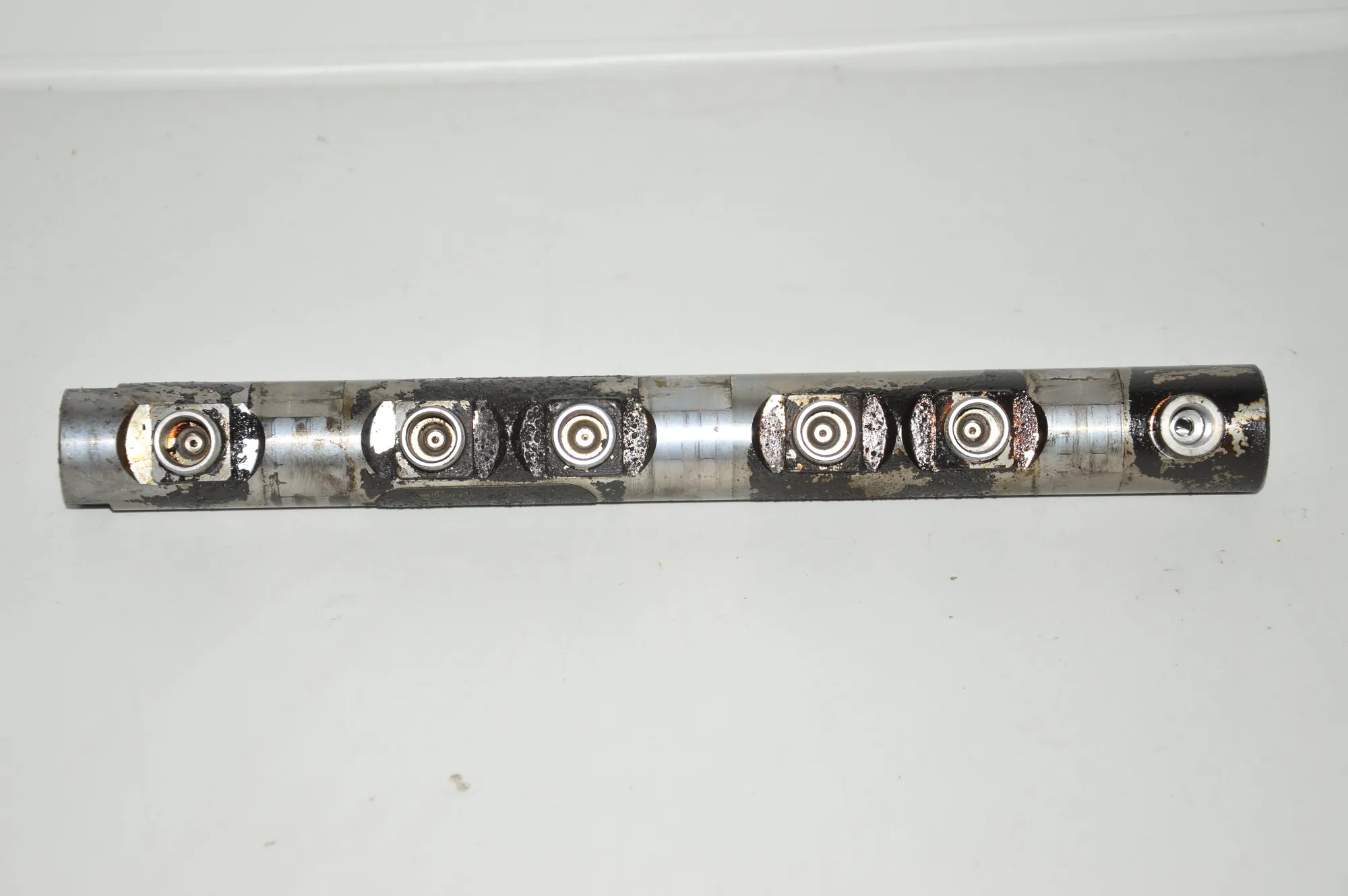 Fuel Rail – OEM 7809129 · BMW 5 (E60) 520 d 2007 – 2
