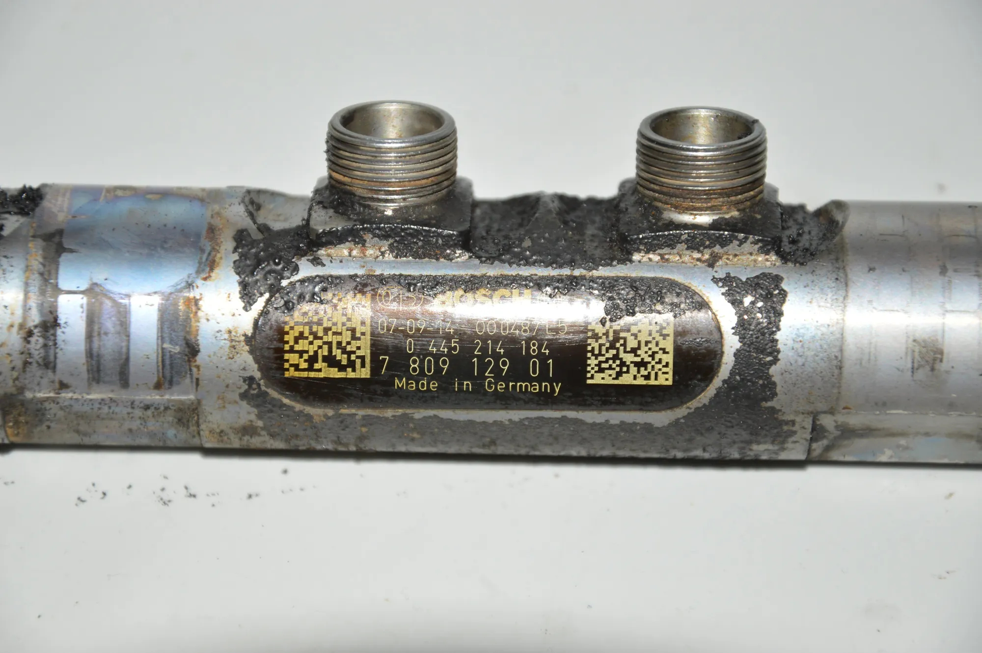 Fuel Rail – OEM 7809129 · BMW 5 (E60) 520 d 2007 – 7